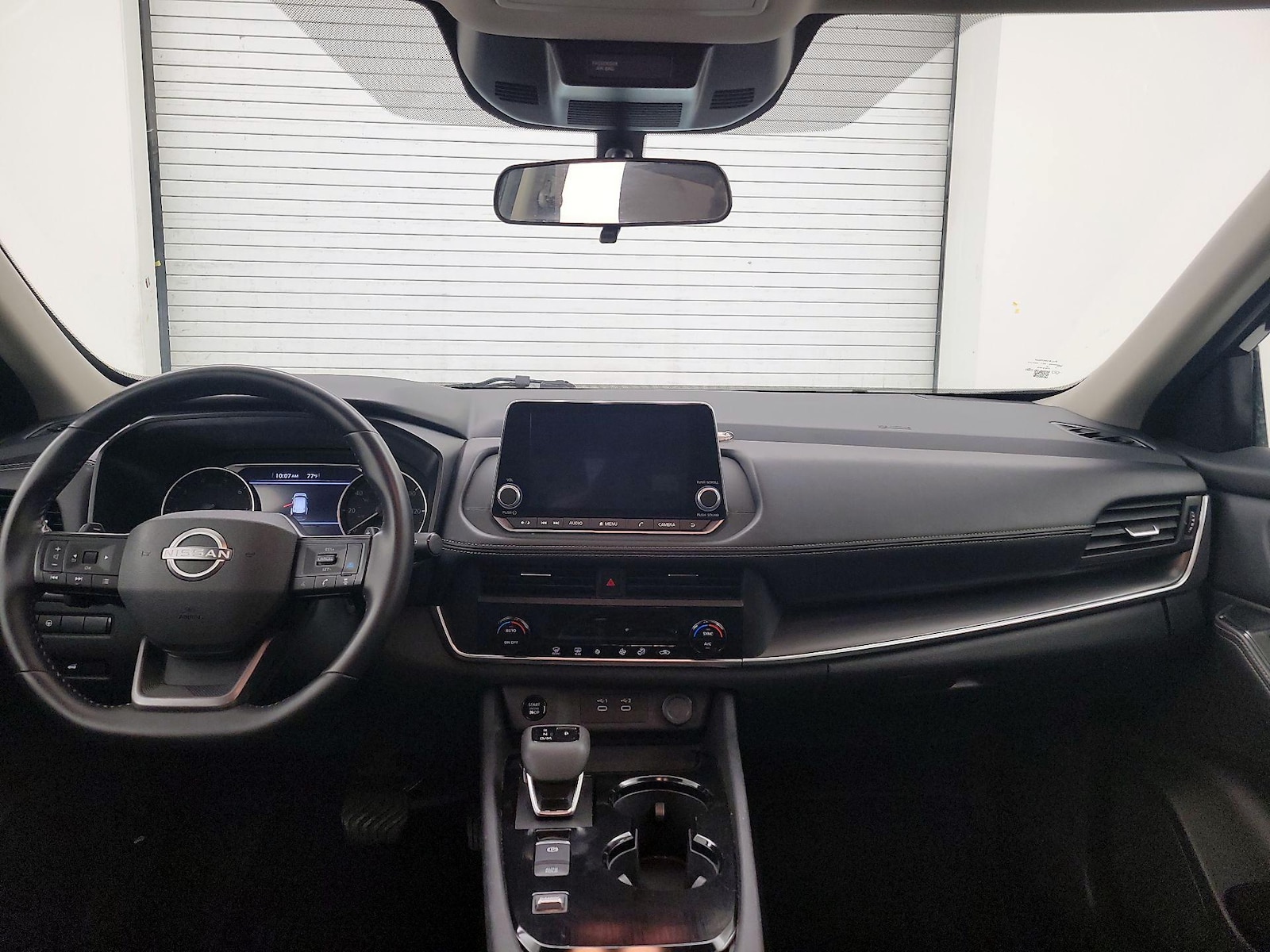 2025 Nissan Rogue SV - Photo 10