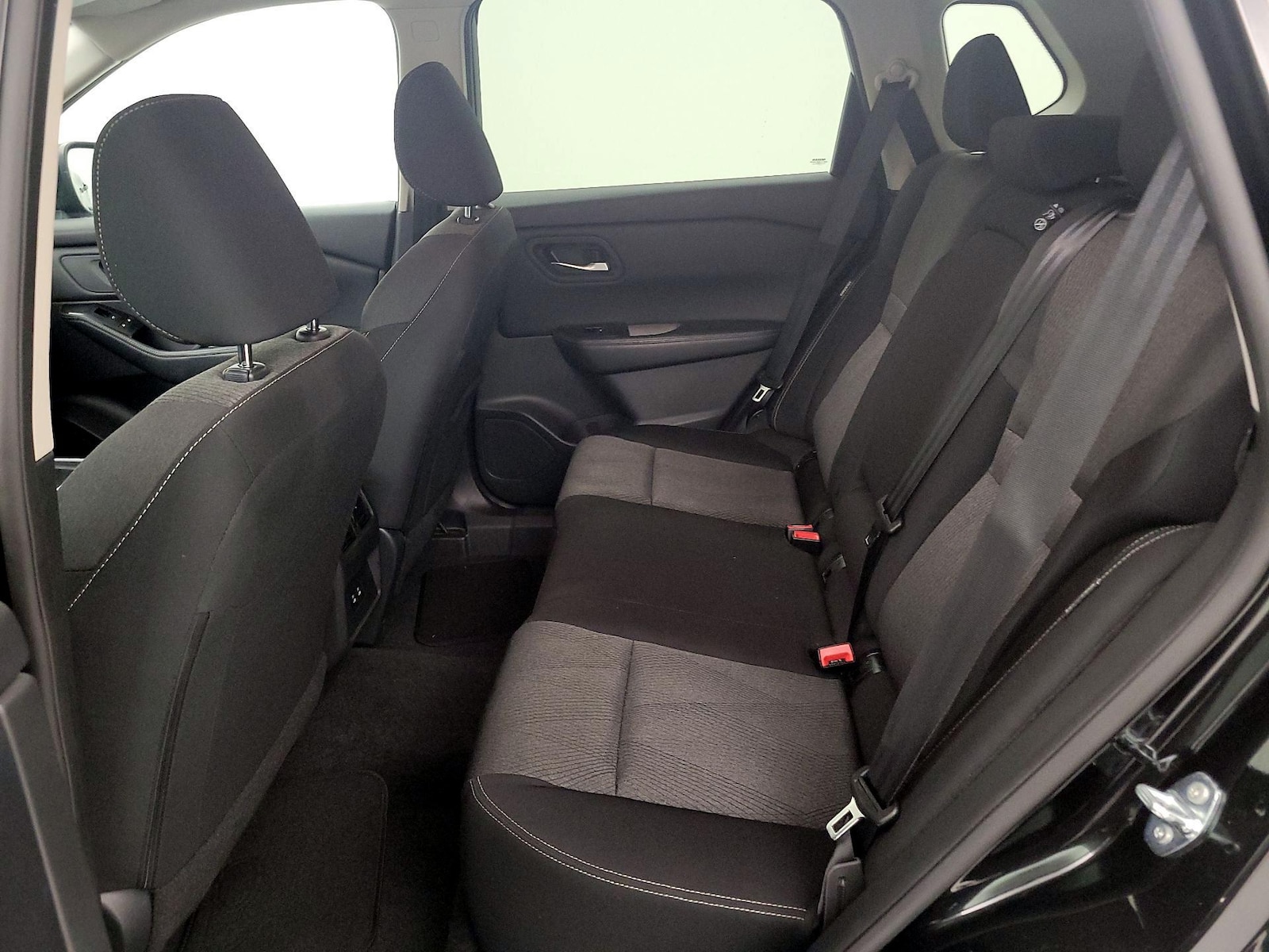 2025 Nissan Rogue SV - Photo 20