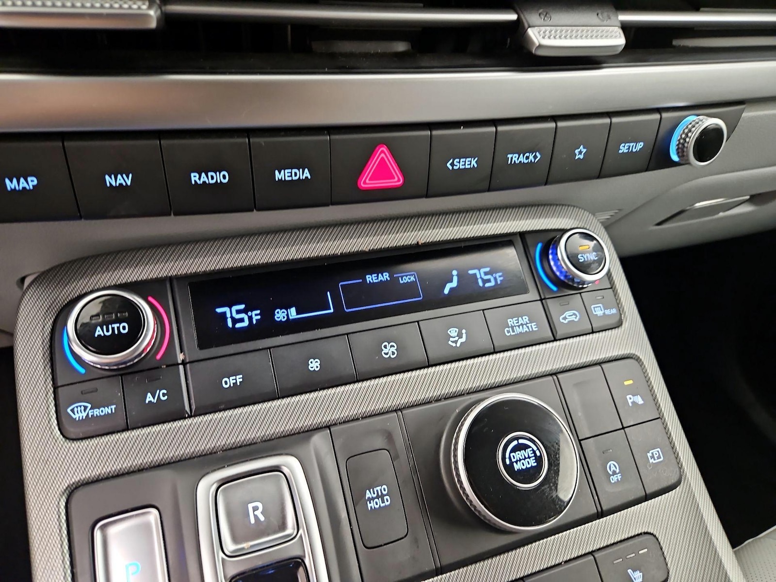 2025 Hyundai Palisade SEL - Photo 18