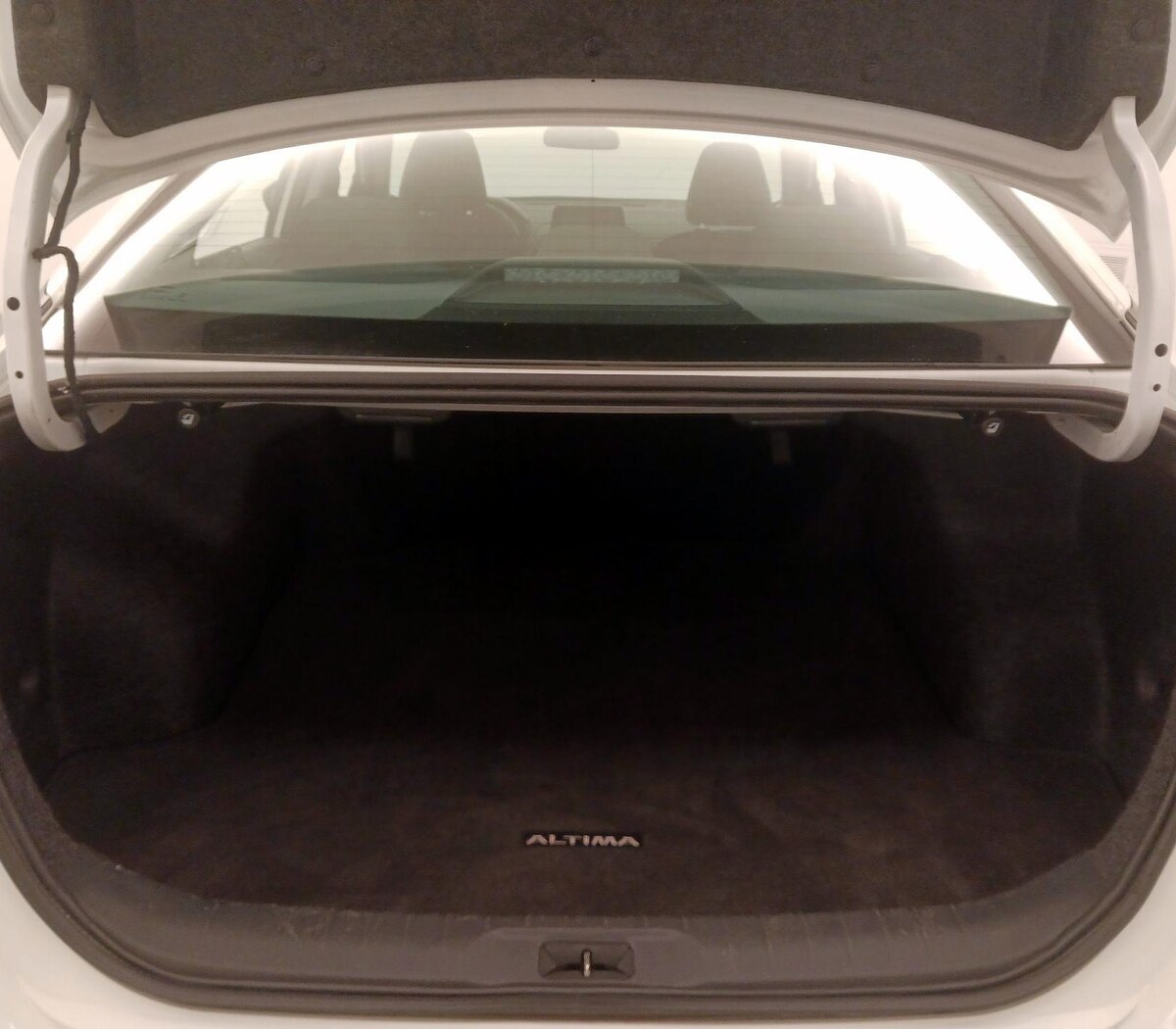 Trunk/Cargo (Seats Up)