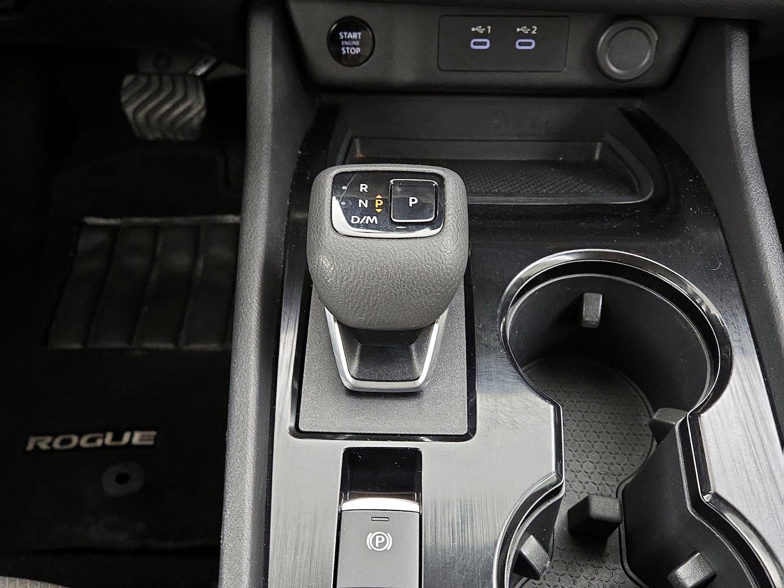 2025 Nissan Rogue SV - Photo 18
