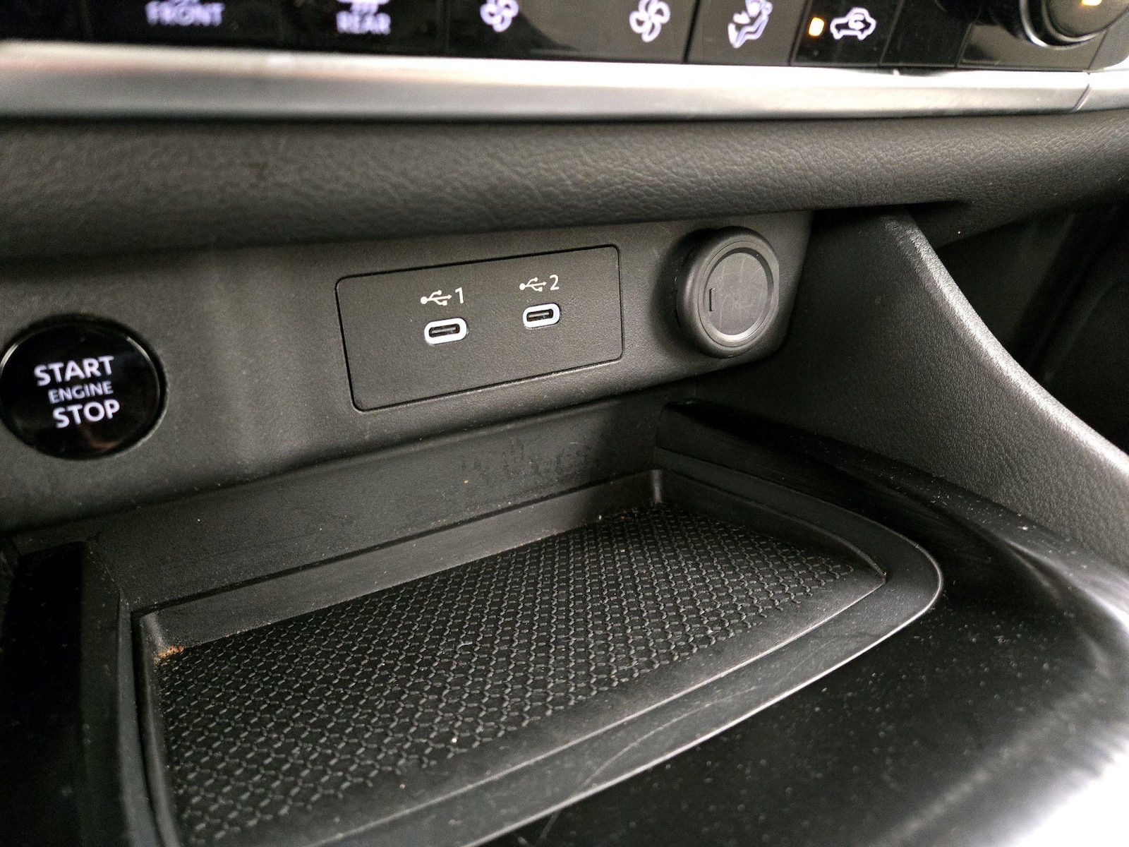 2025 Nissan Rogue SV - Photo 19