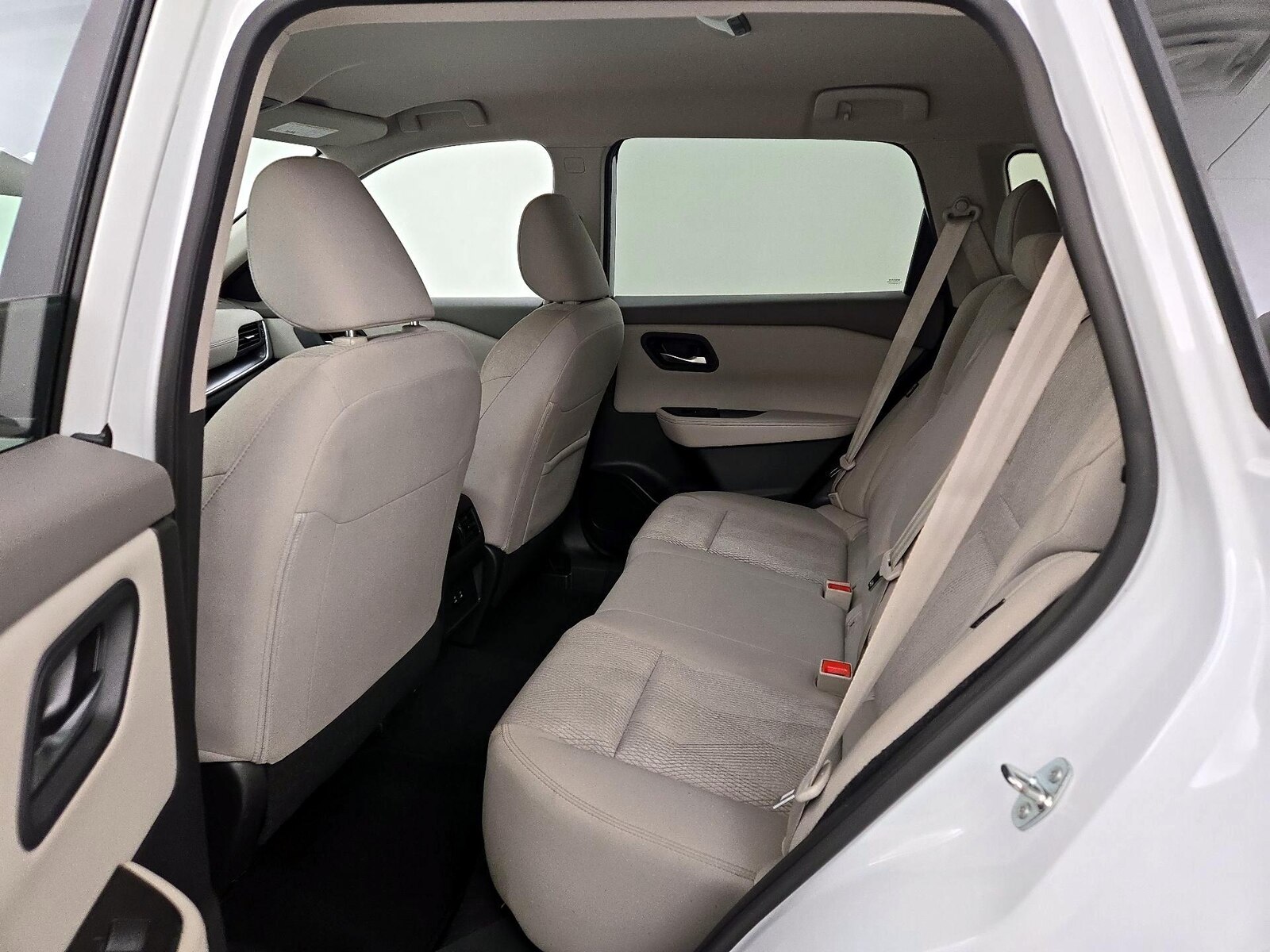 2025 Nissan Rogue SV - Photo 20