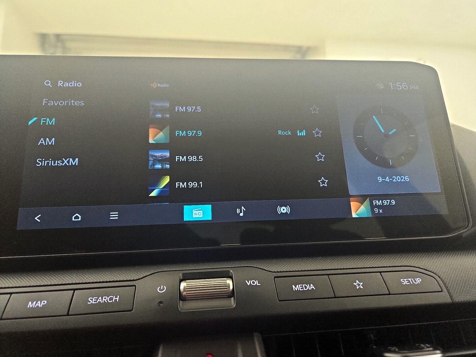 2025 Kia K4 LXS - Photo 16