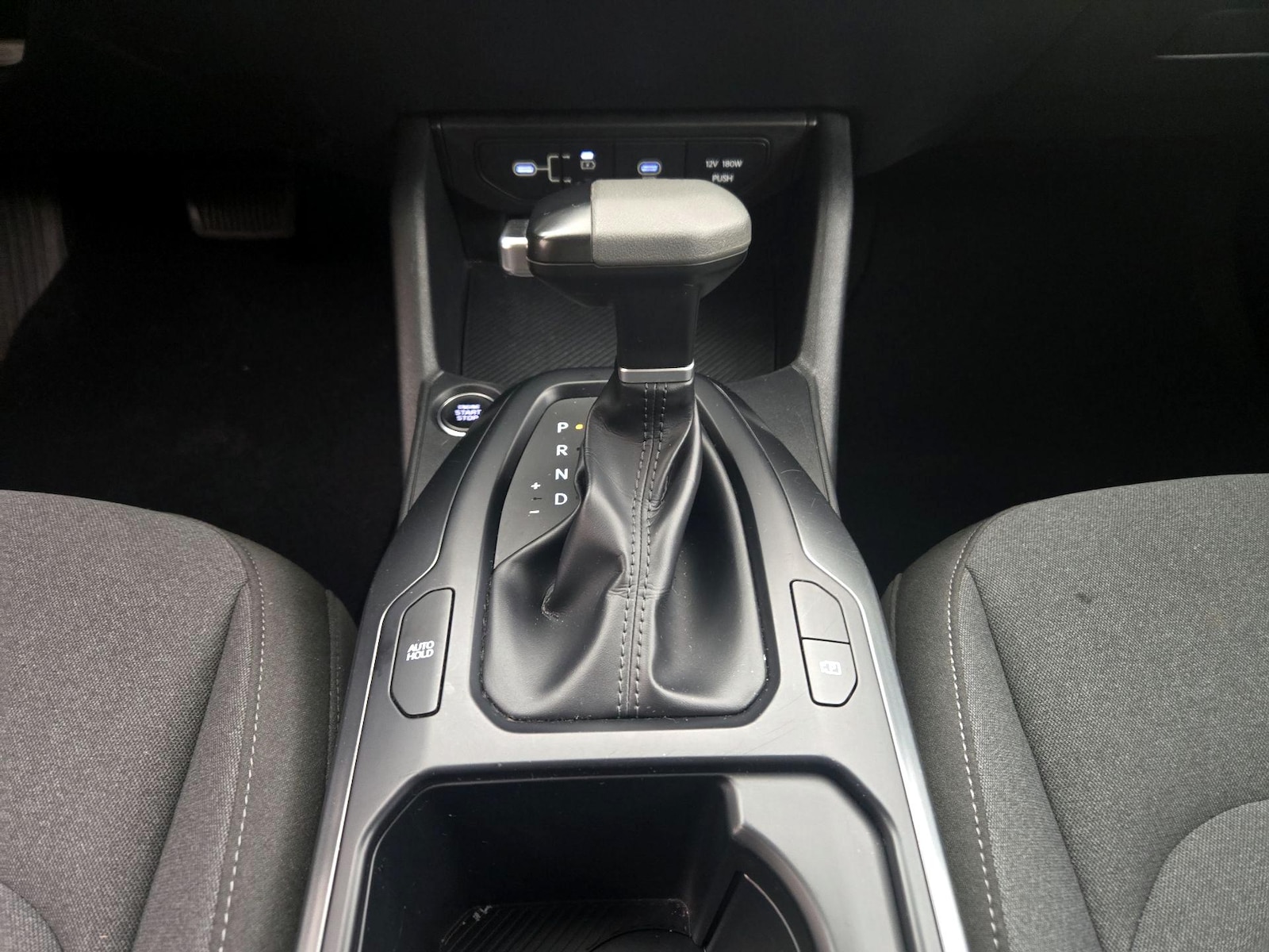 2025 Kia K4 LXS - Photo 18