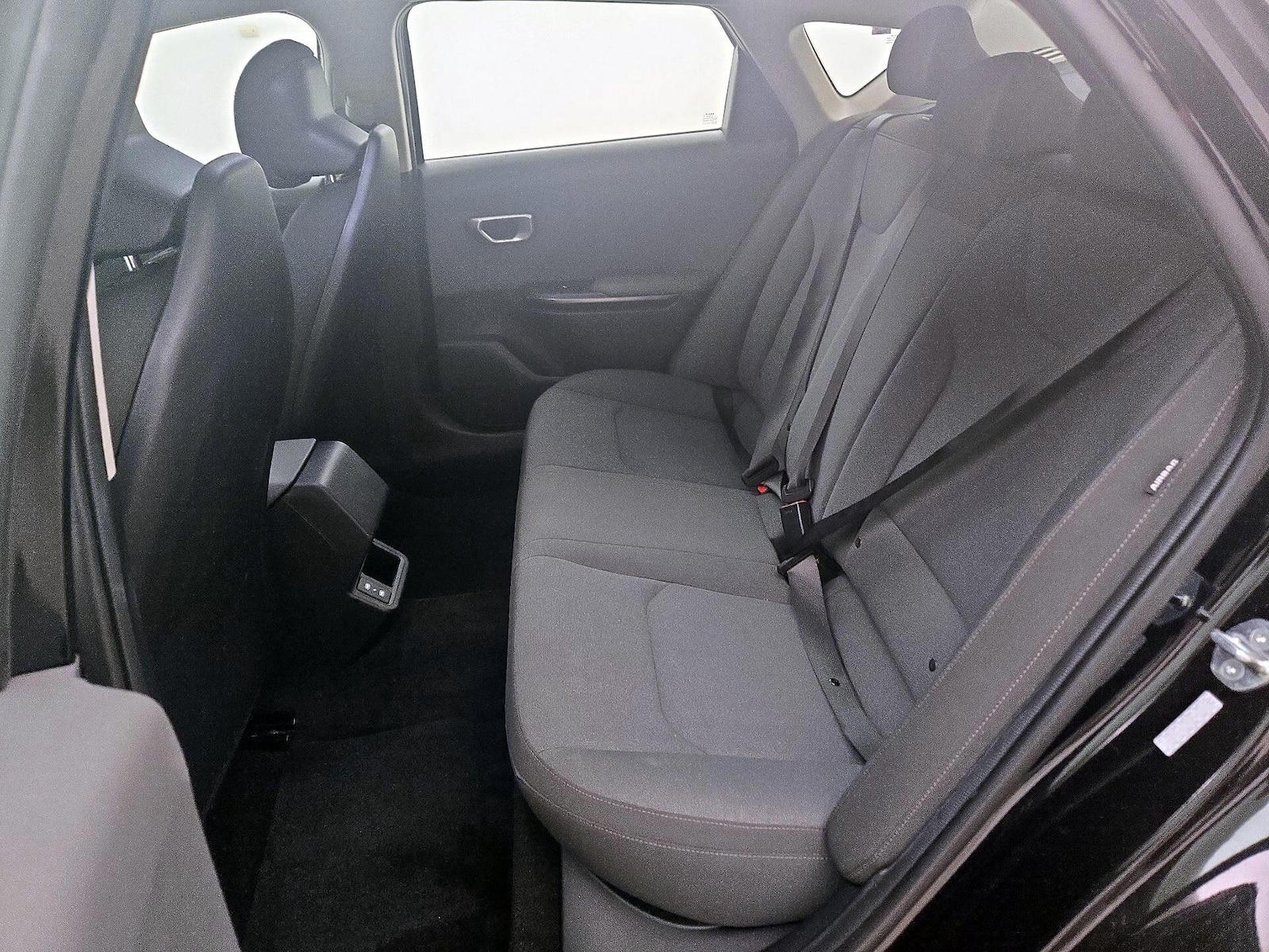2025 Kia K4 LXS - Photo 20
