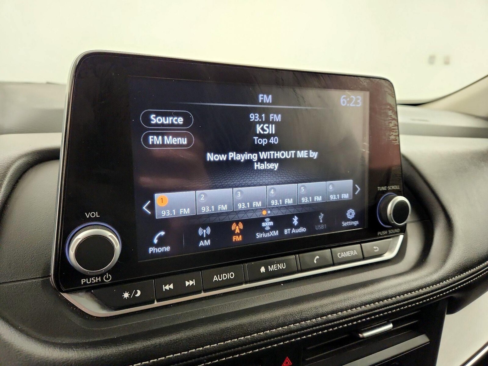 2025 Nissan Rogue SV - Photo 15