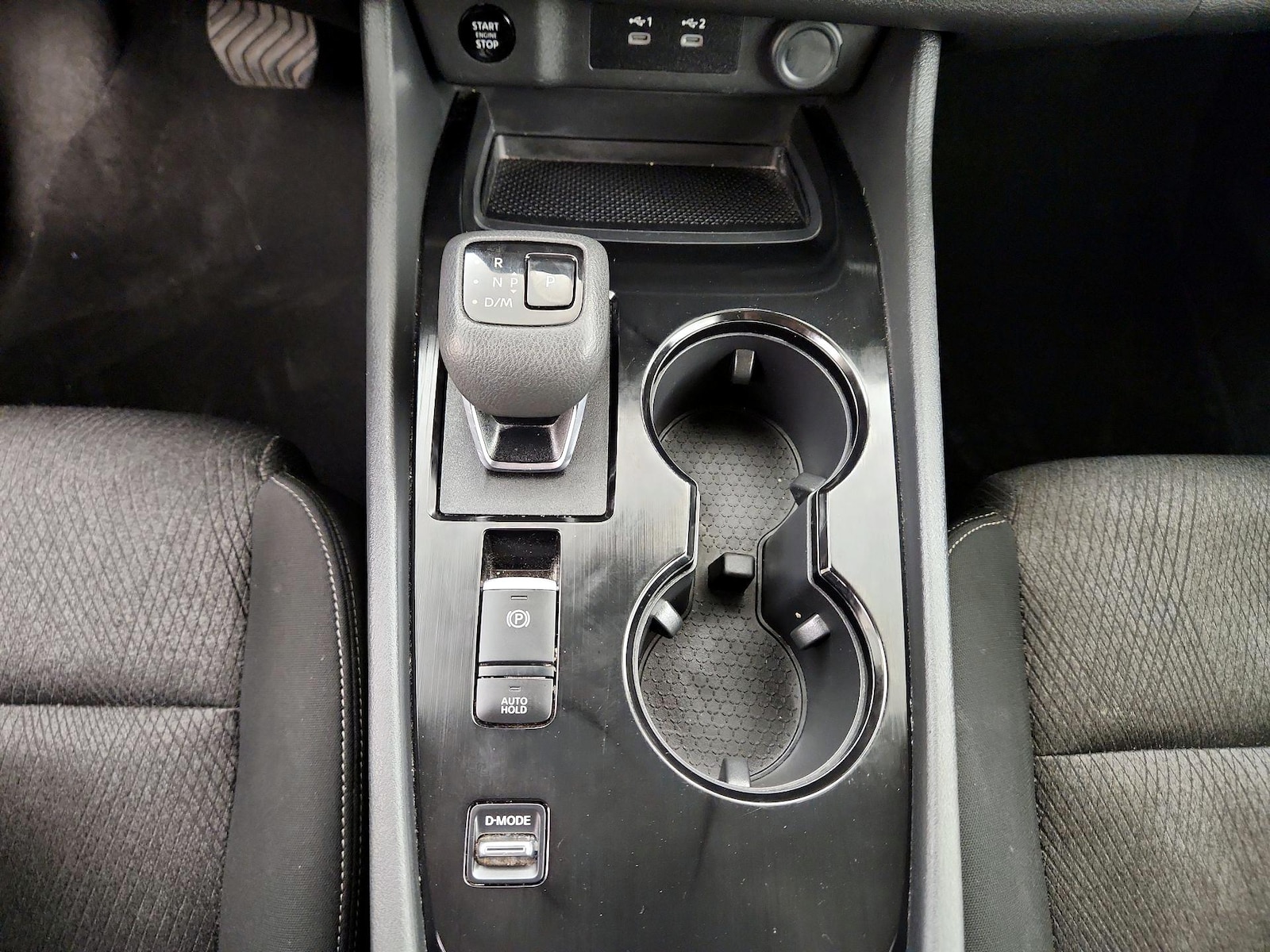 2025 Nissan Rogue SV - Photo 17