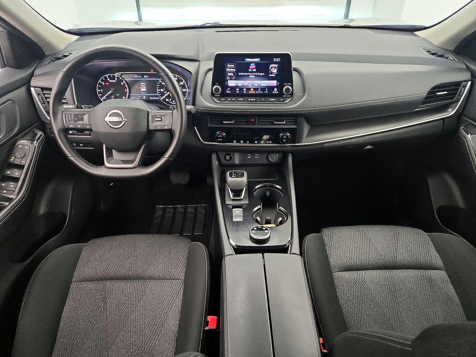 2025 Nissan Rogue SV - Photo 10