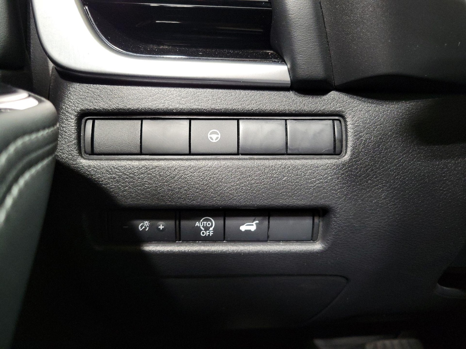 2026 Nissan Rogue SL - Photo 14