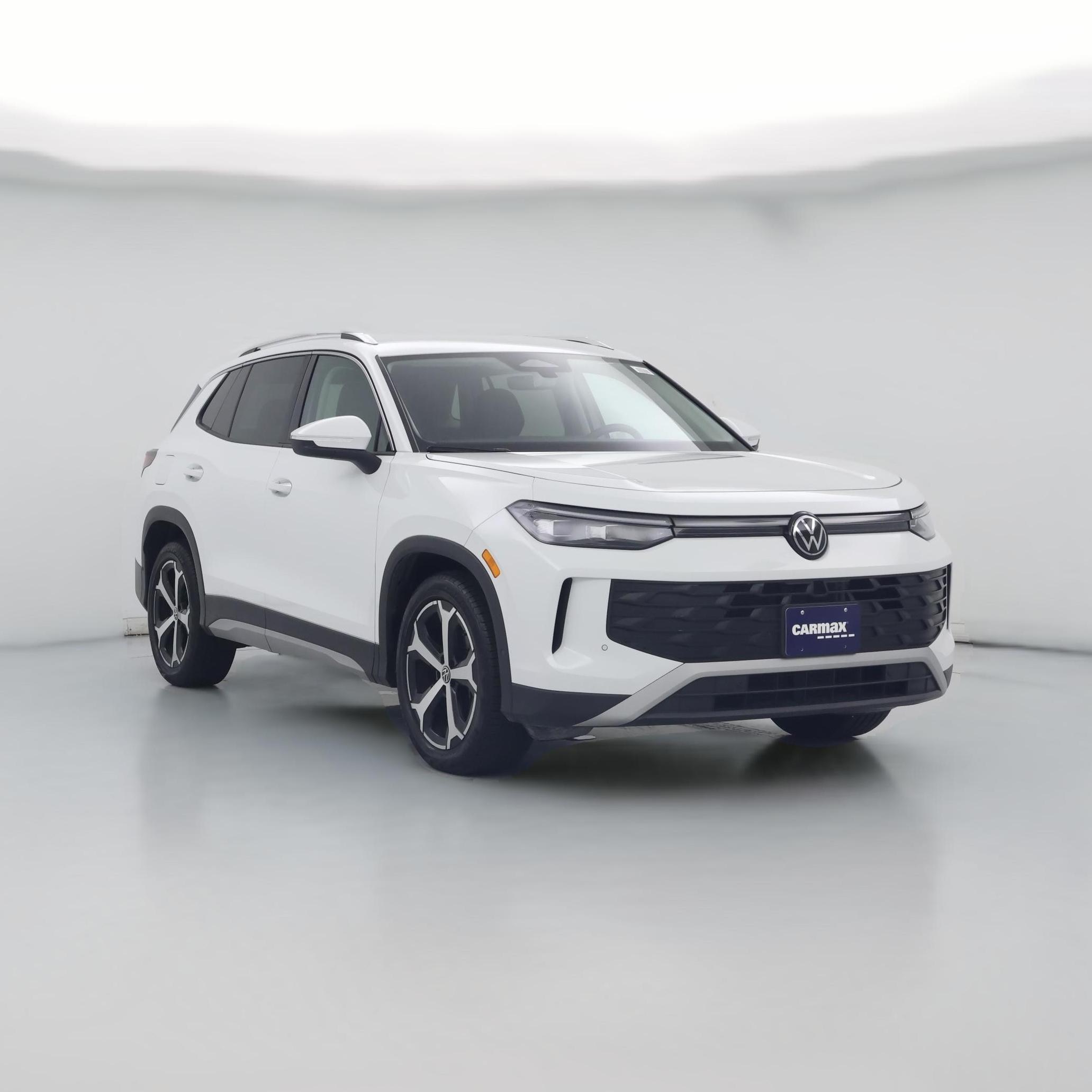 2026 Volkswagen Tiguan SE - Photo 1
