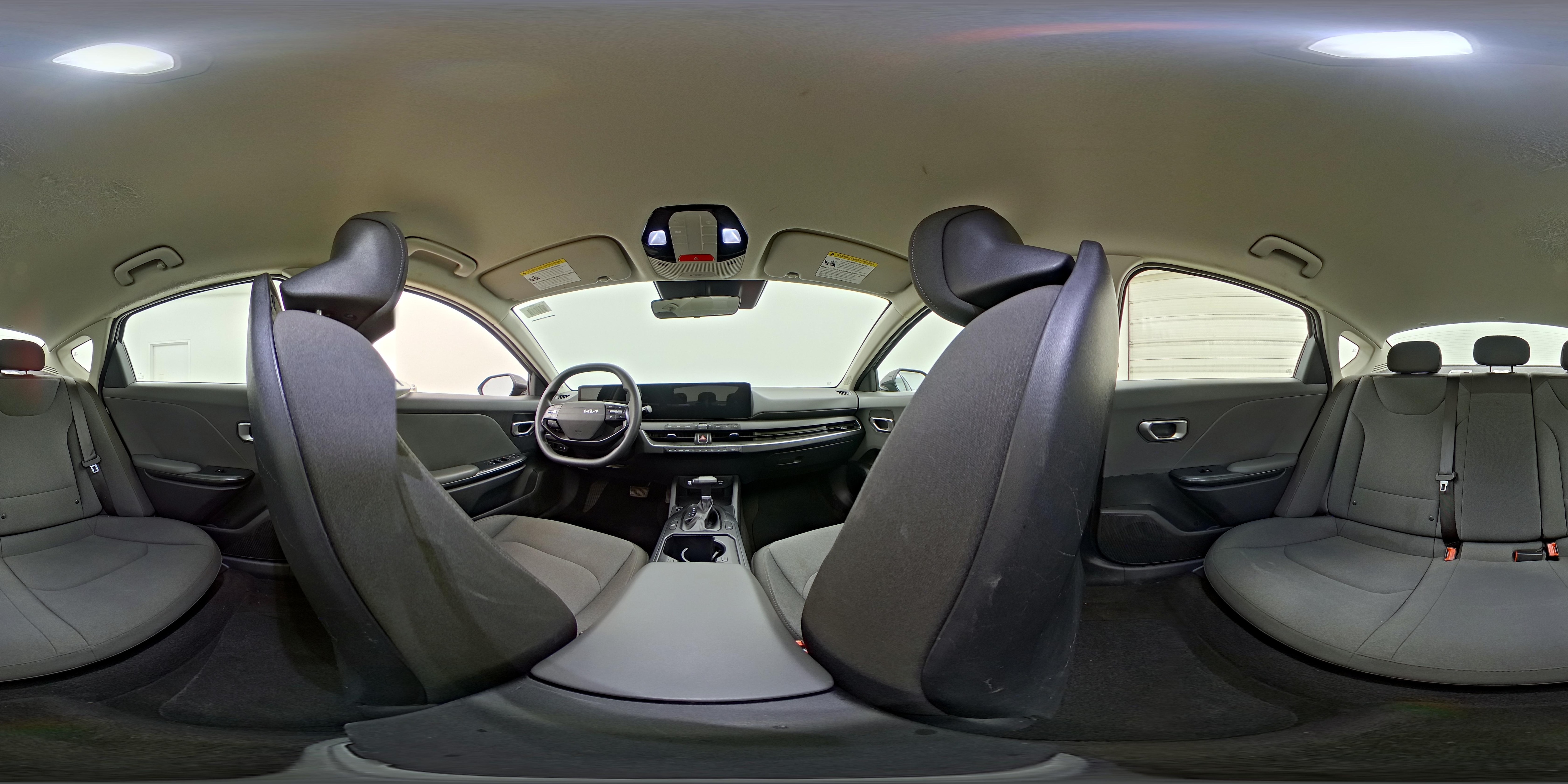 2025 Kia K4 LXS - Photo 24