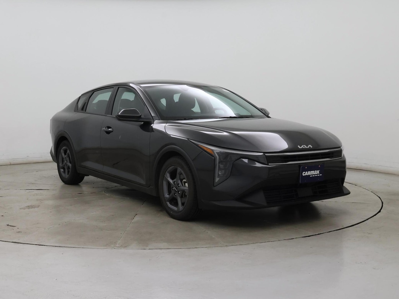 2025 Kia K4 LXS - Photo 2