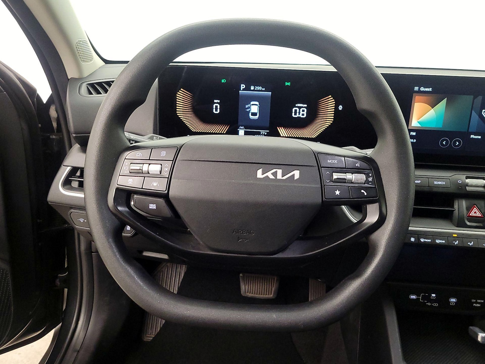 2025 Kia K4 LXS - Photo 11