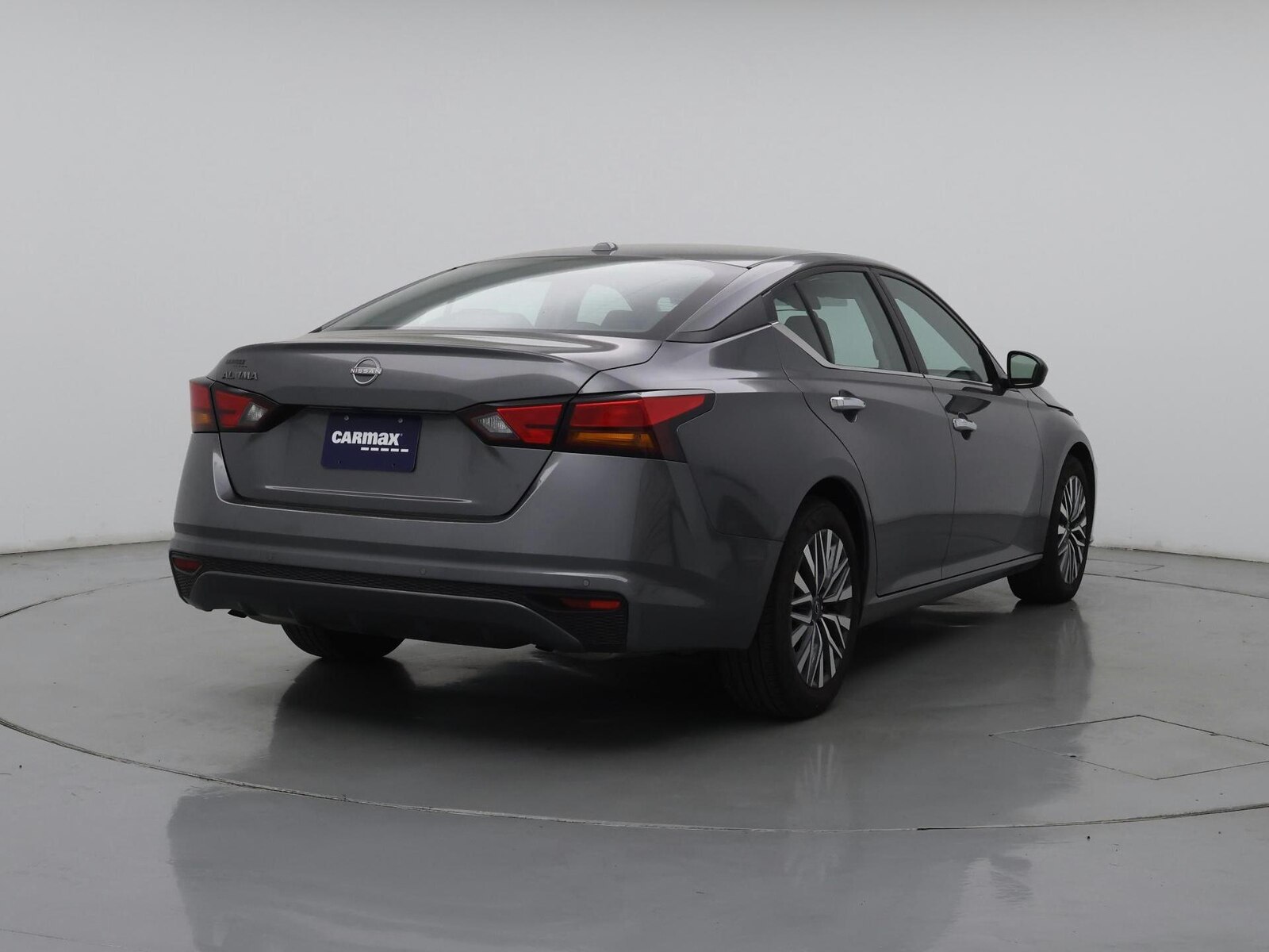 2025 Nissan Altima SV - Photo 9
