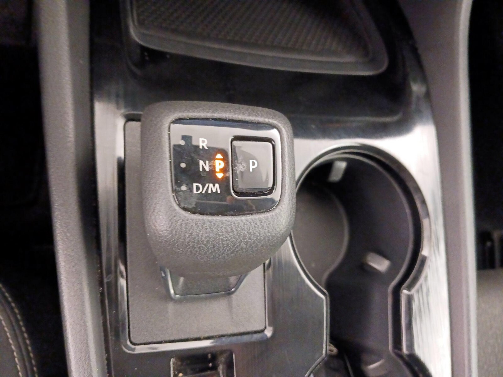 2025 Nissan Rogue SV - Photo 18