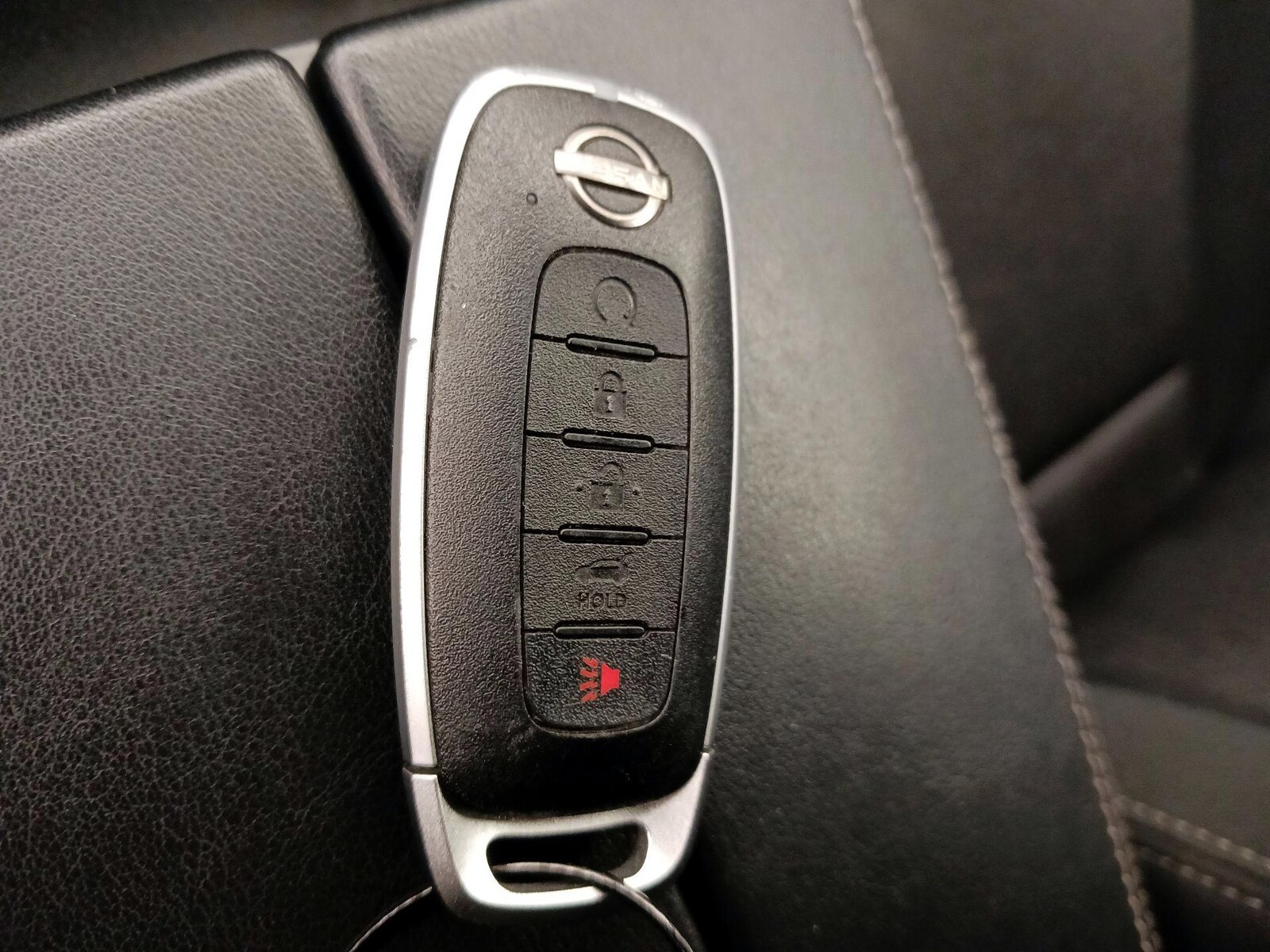 2025 Nissan Rogue SV - Photo 23