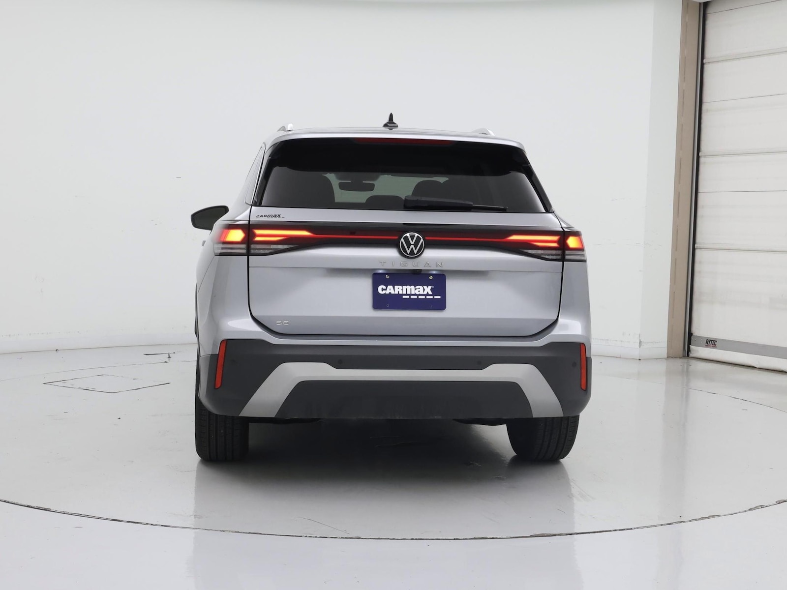2026 Volkswagen Tiguan SE - Photo 7