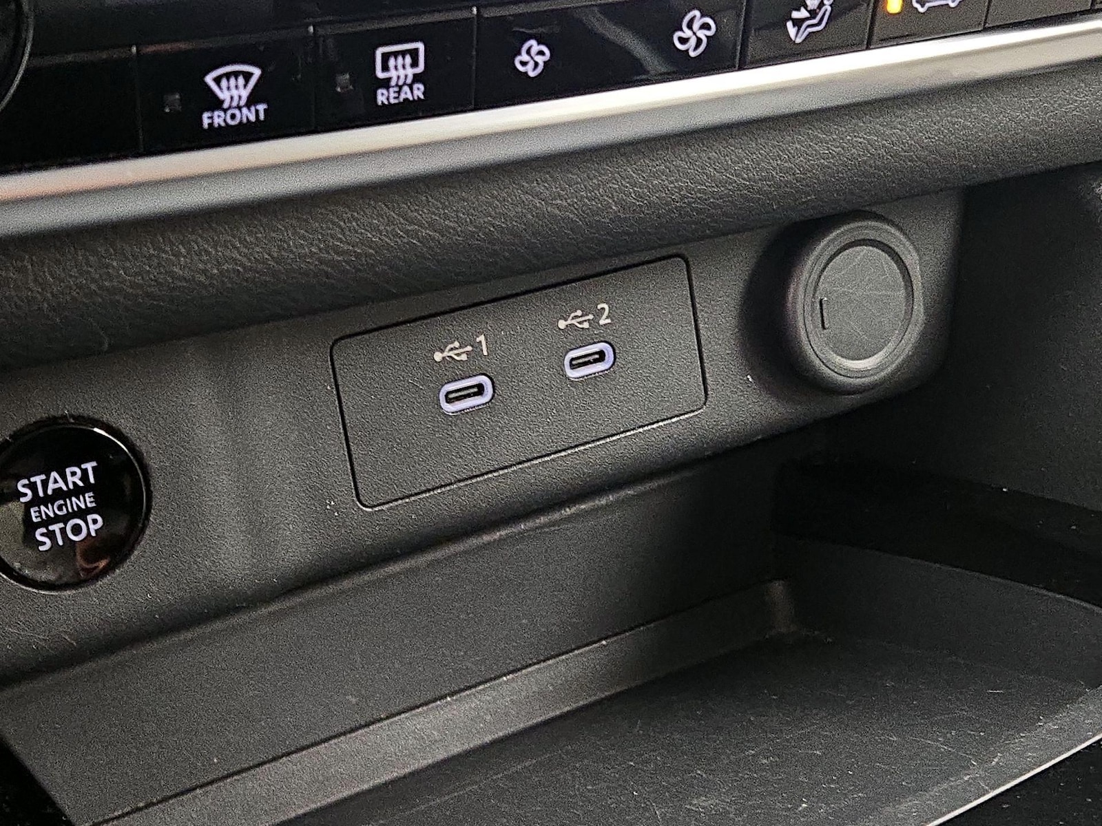 2025 Nissan Rogue SV - Photo 18