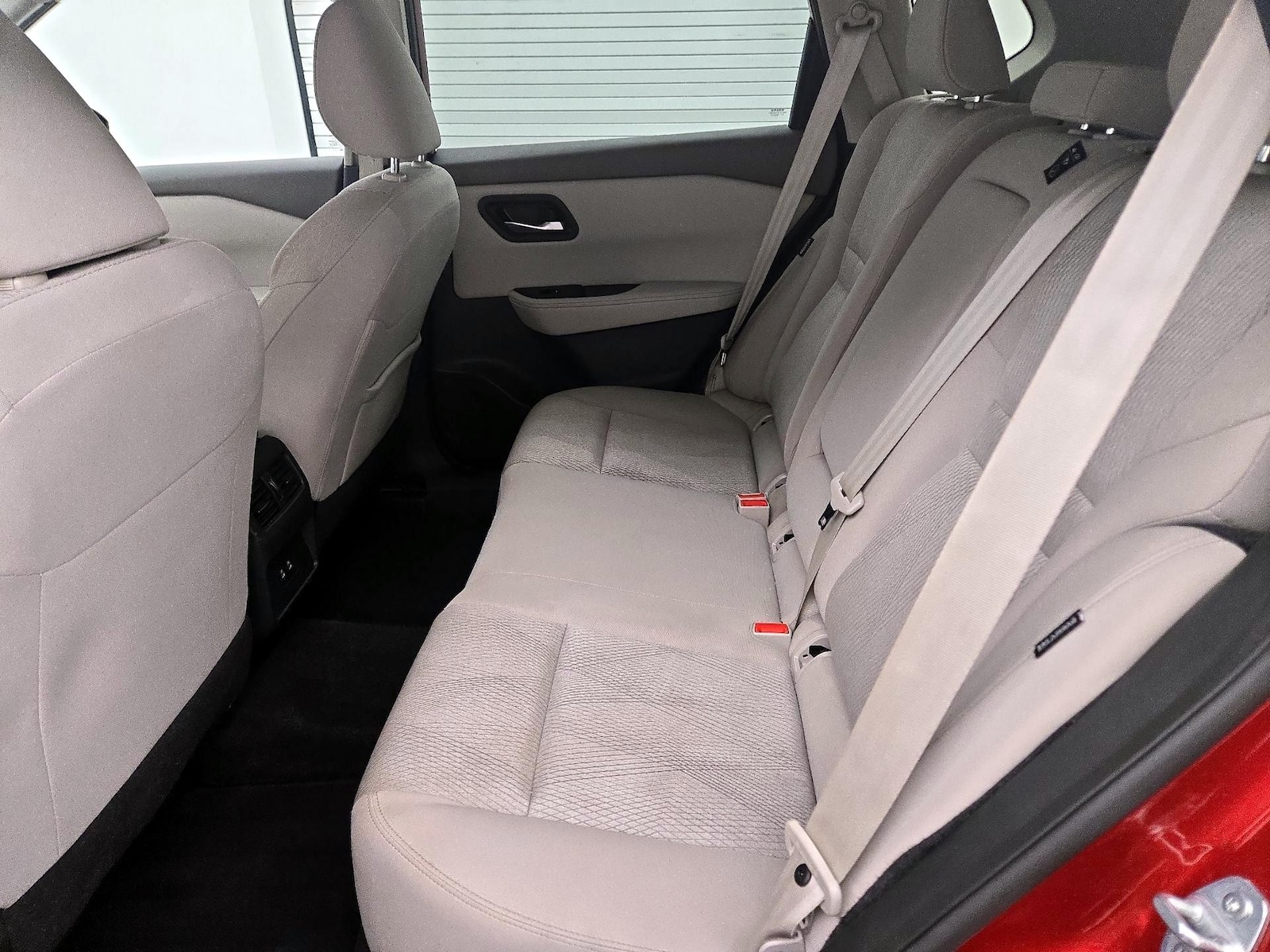 2025 Nissan Rogue SV - Photo 19