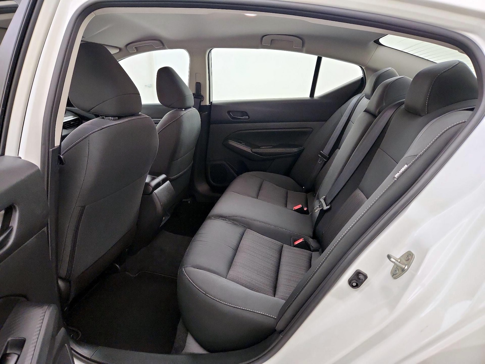 2025 Nissan Altima SV - Photo 20