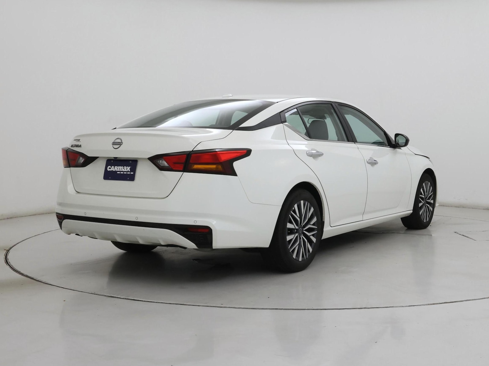 2025 Nissan Altima SV - Photo 9