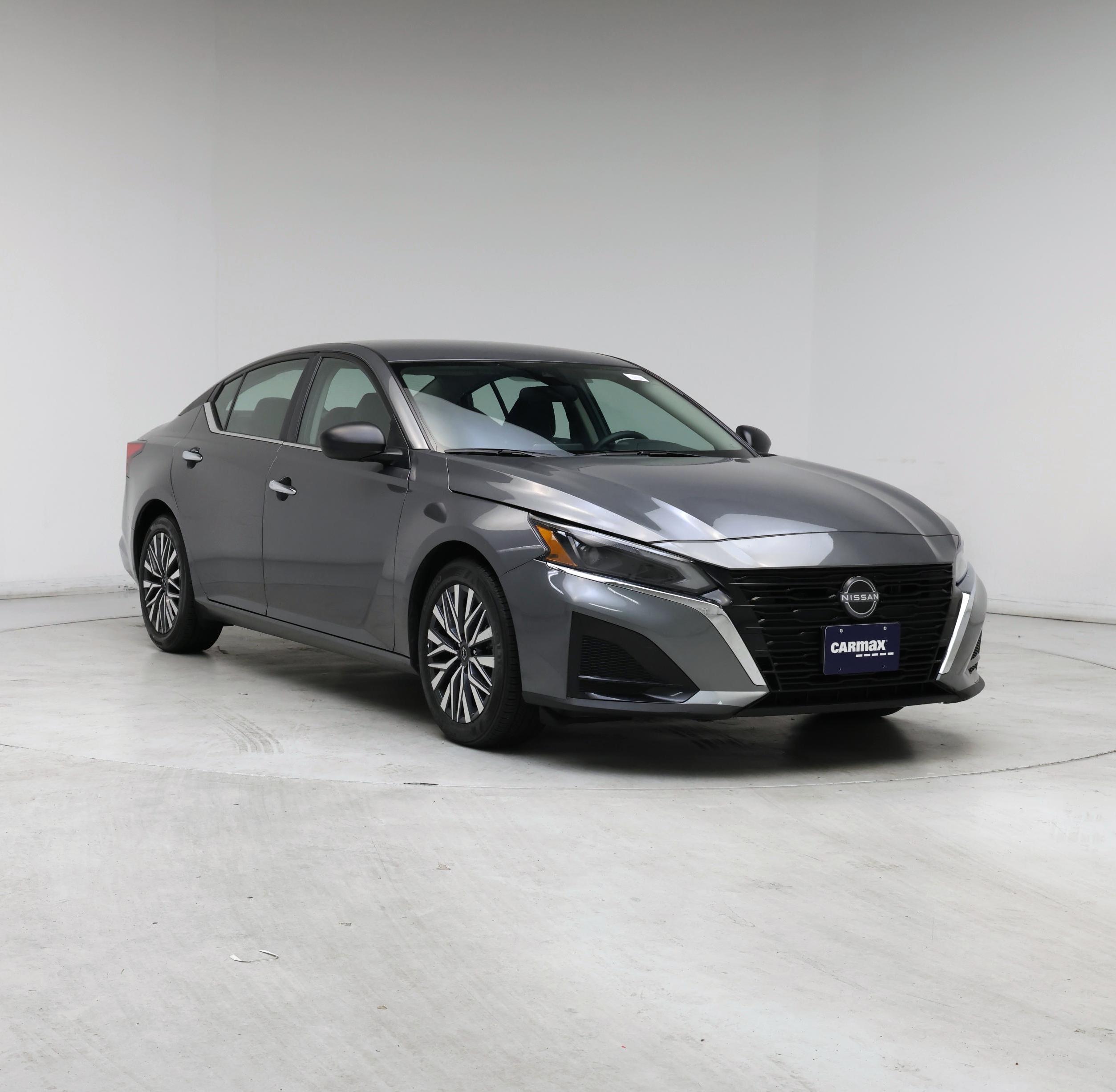 Gray 2025 Nissan Altima Sedan Front-Wheel Drive Automatic