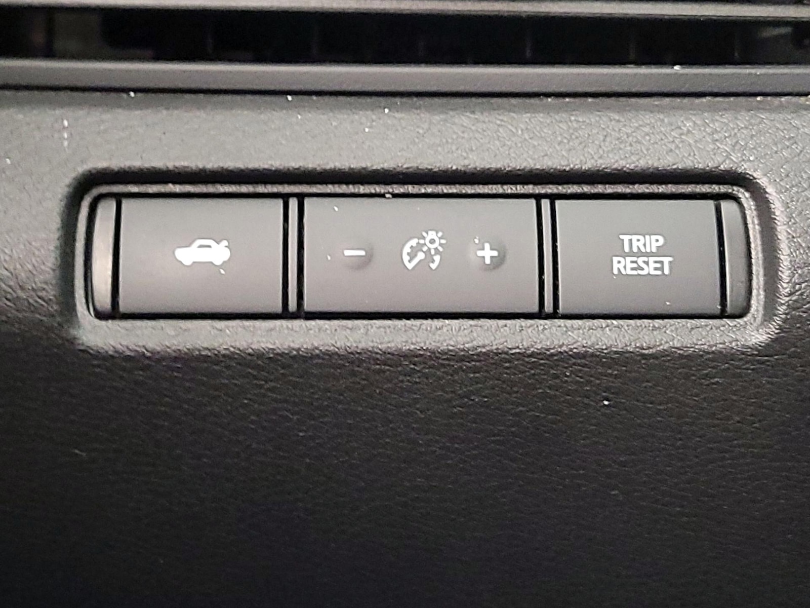 2025 Nissan Altima SV - Photo 14
