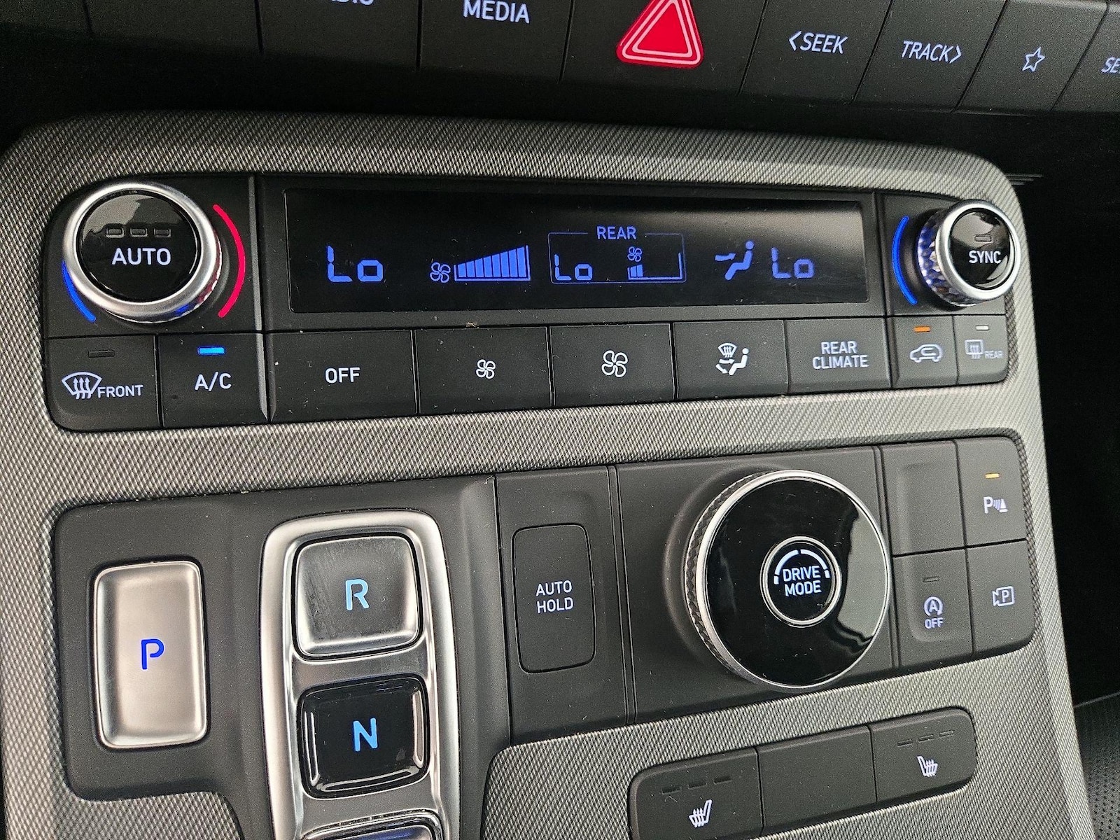 2025 Hyundai Palisade SEL - Photo 18