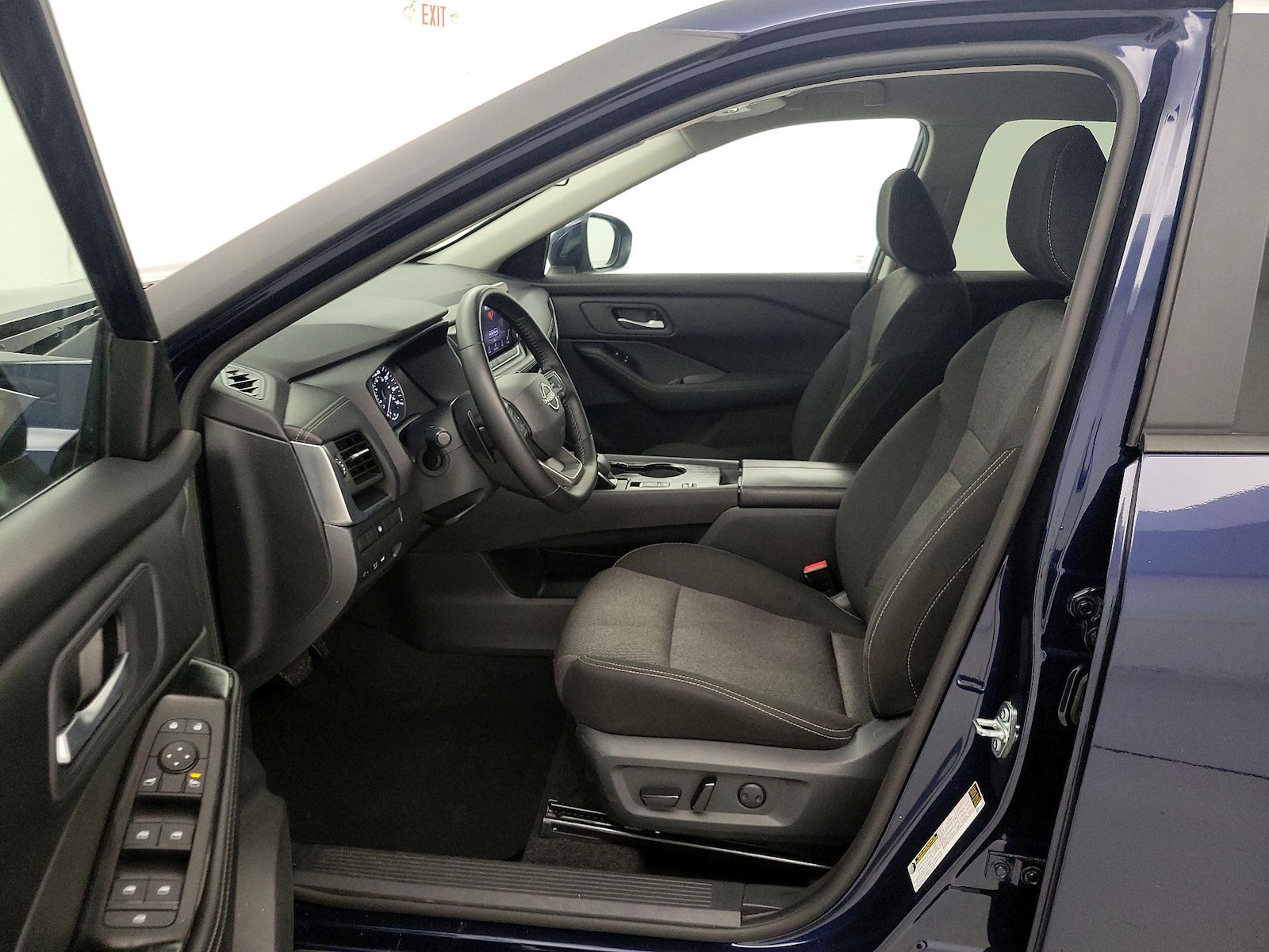 2025 Nissan Rogue SV - Photo 12