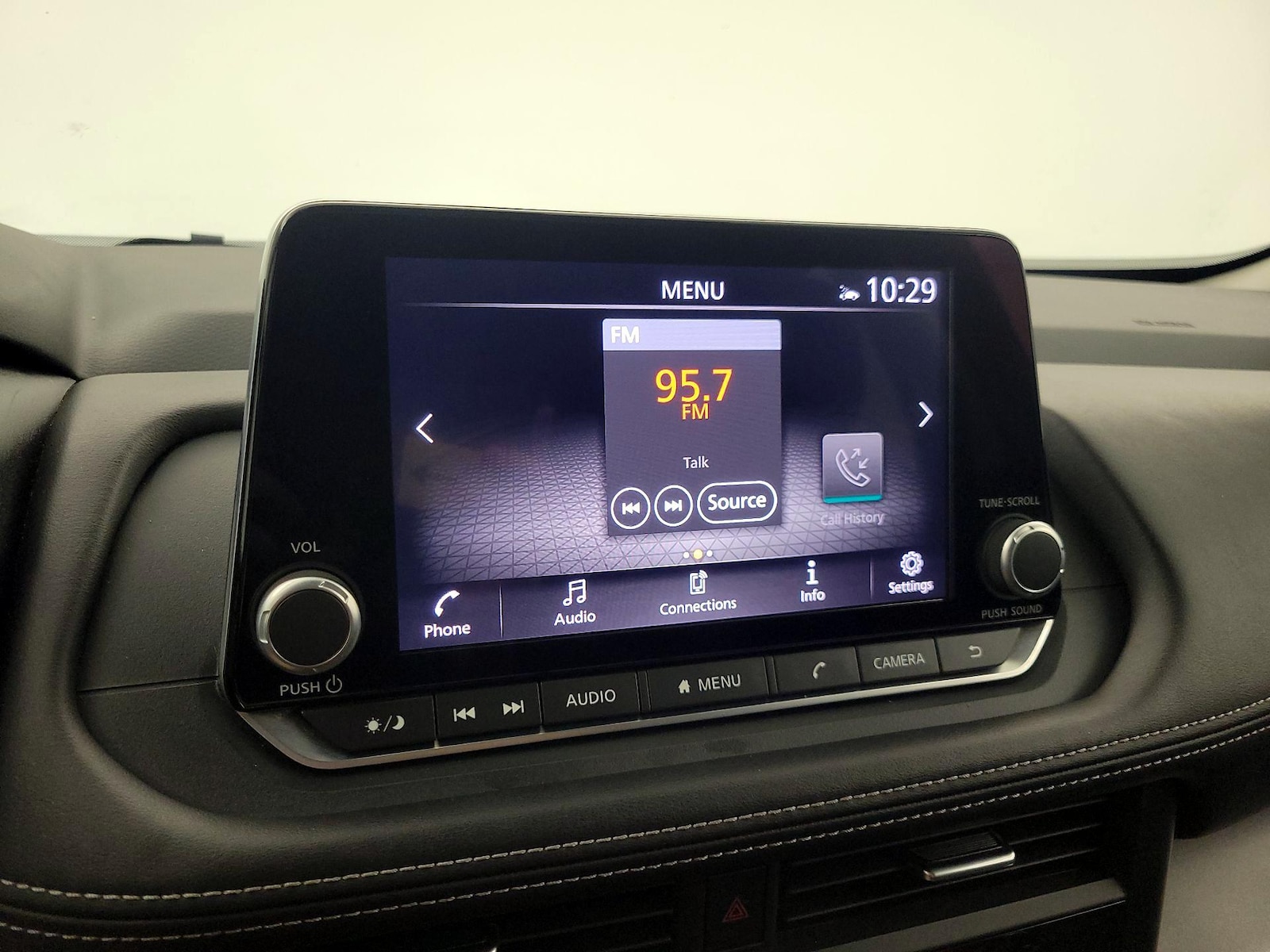 2025 Nissan Rogue SV - Photo 15