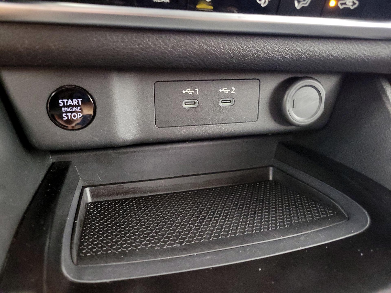 2025 Nissan Rogue SV - Photo 18