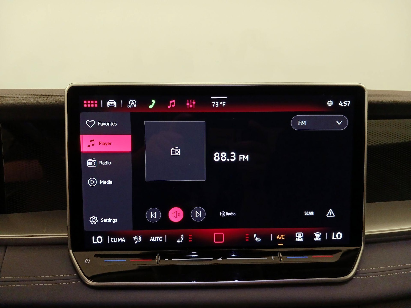 2026 Volkswagen Tiguan SE - Photo 16