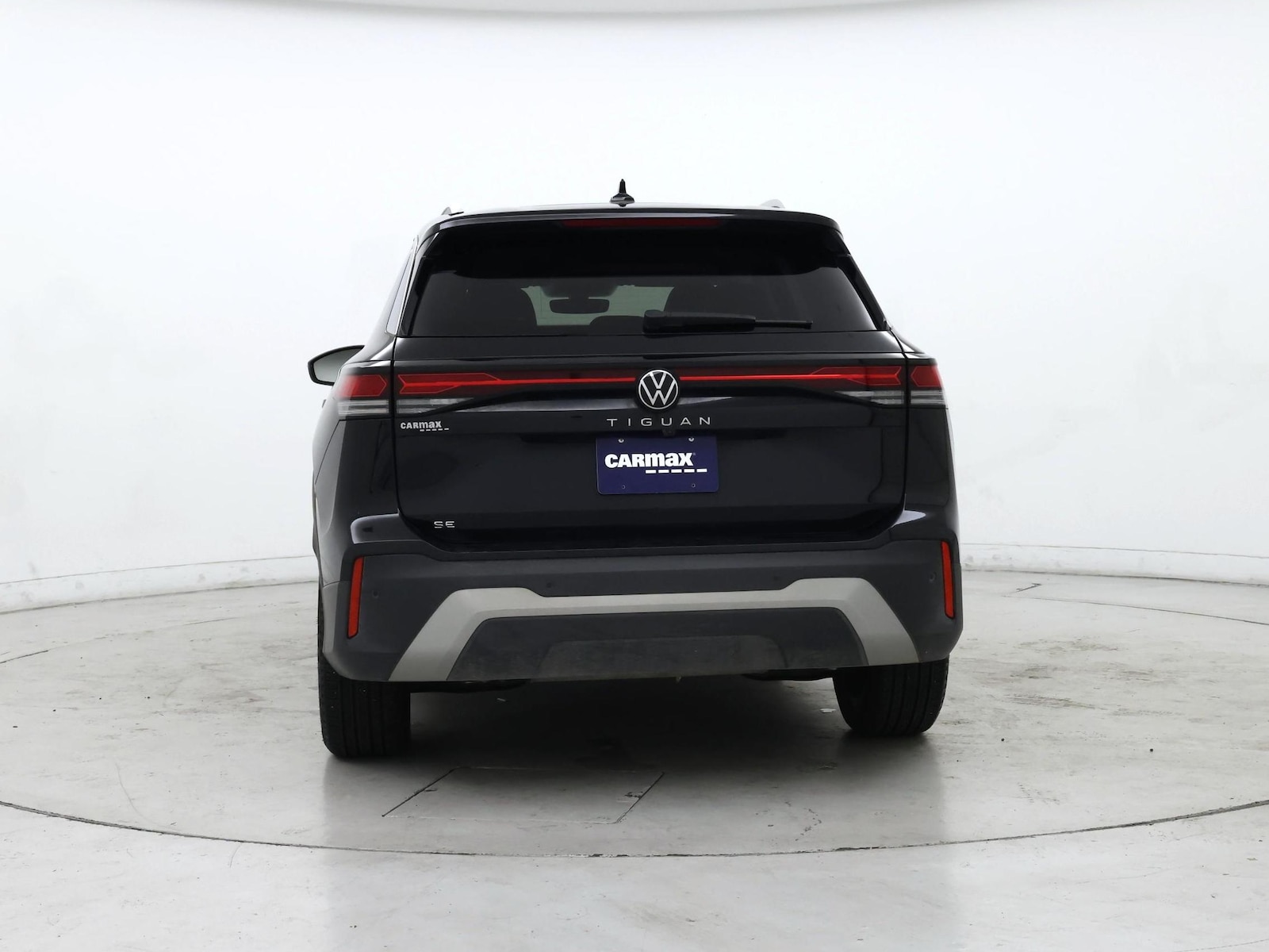 2026 Volkswagen Tiguan SE - Photo 7