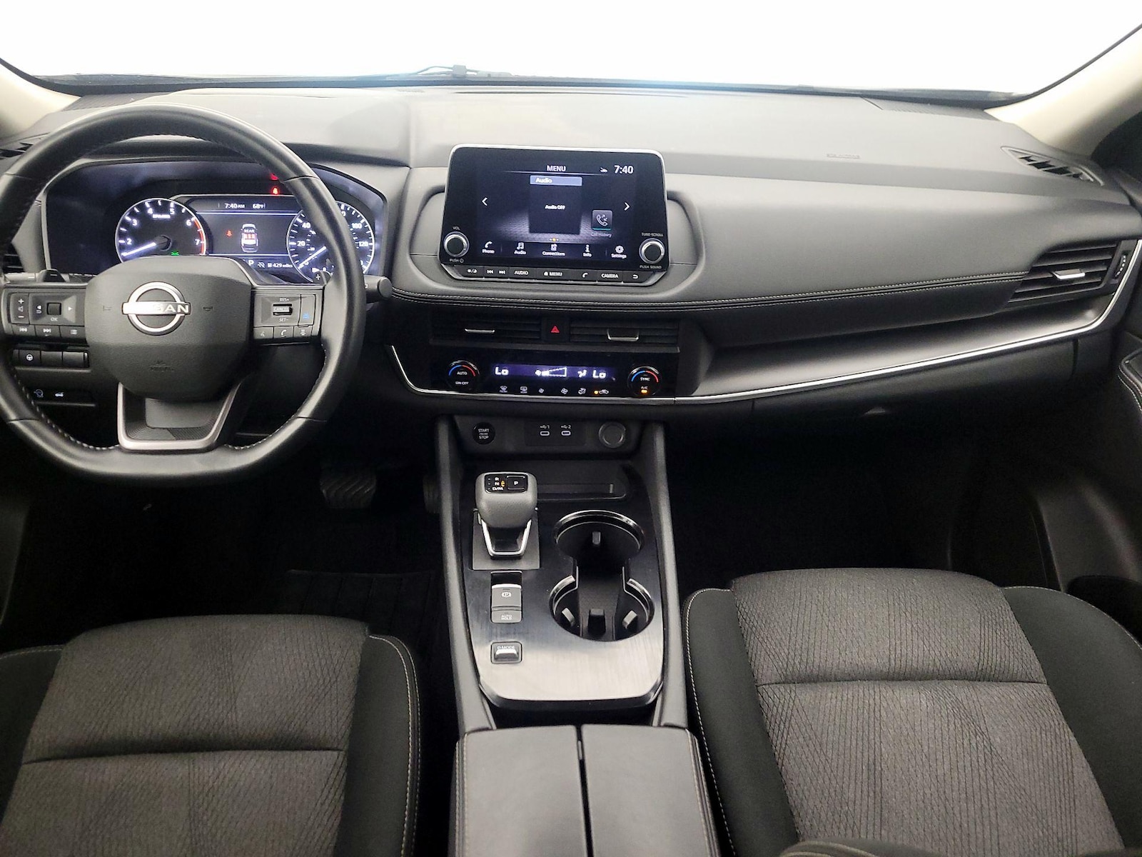 2025 Nissan Rogue SV - Photo 10