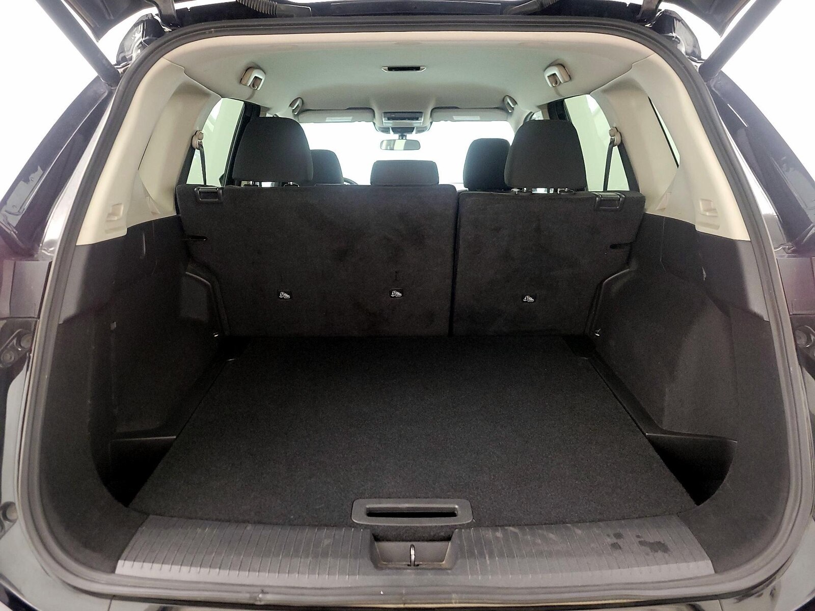 2025 Nissan Rogue SV - Photo 21