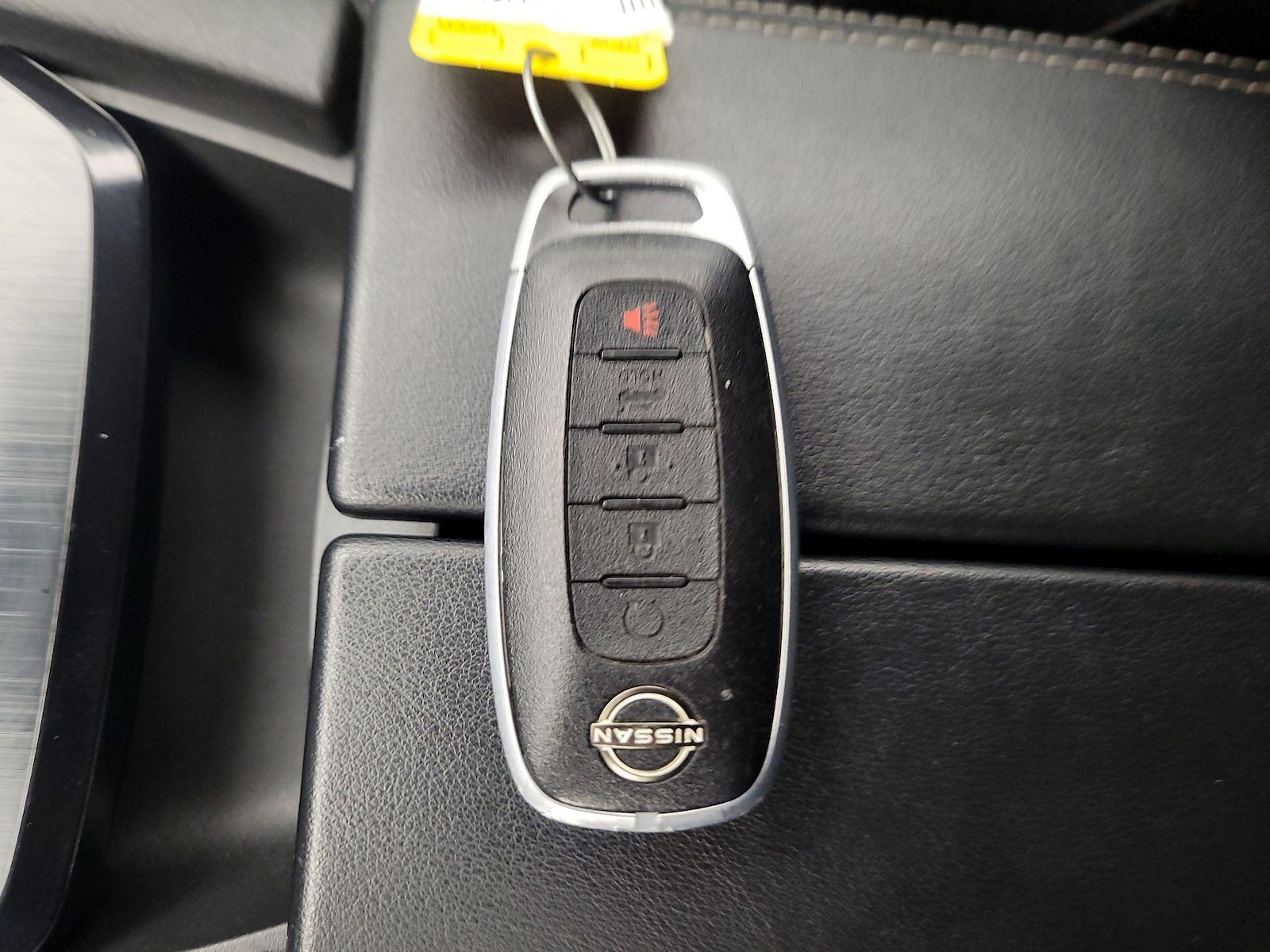 2025 Nissan Rogue SV - Photo 23