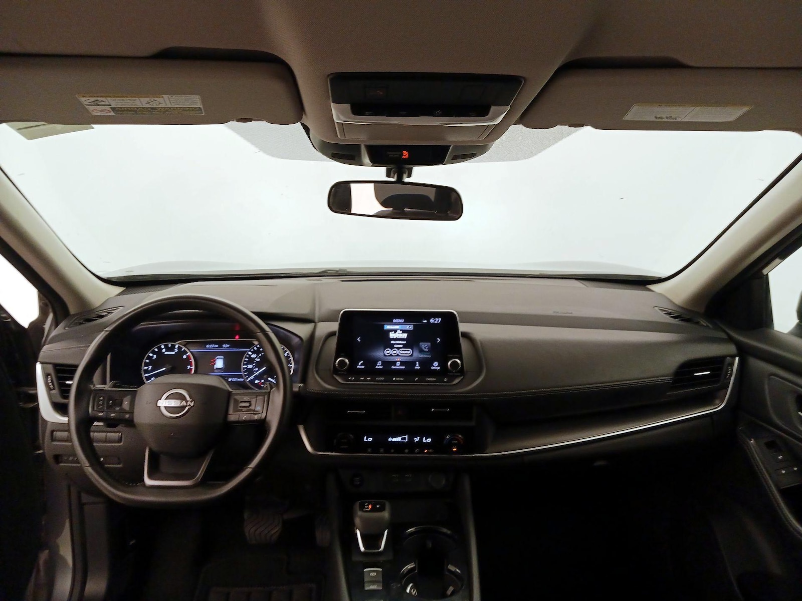2025 Nissan Rogue SV - Photo 10