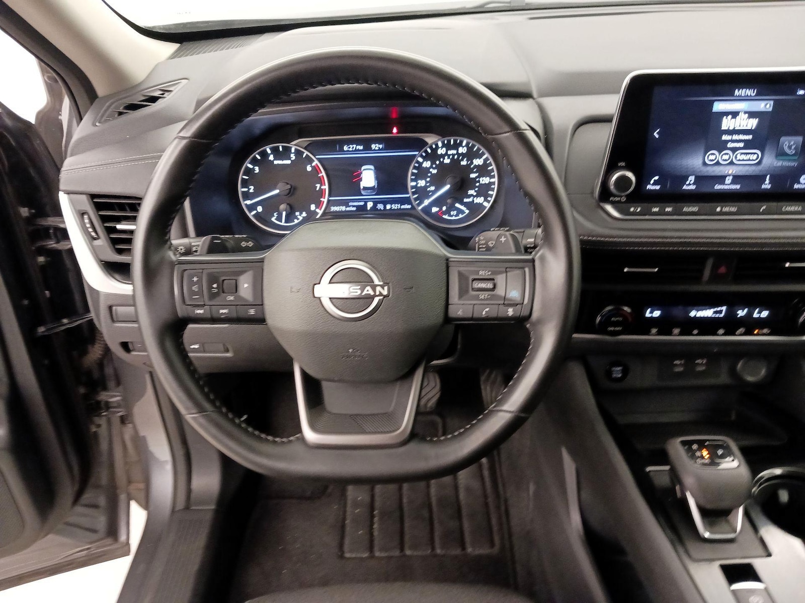 2025 Nissan Rogue SV - Photo 11