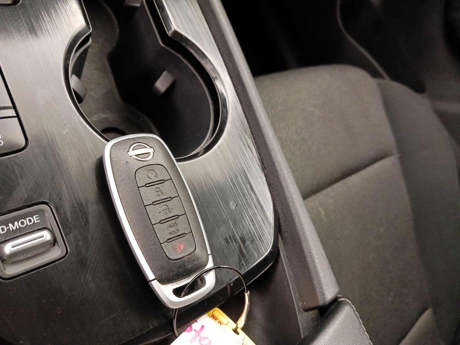 2025 Nissan Rogue SV - Photo 23
