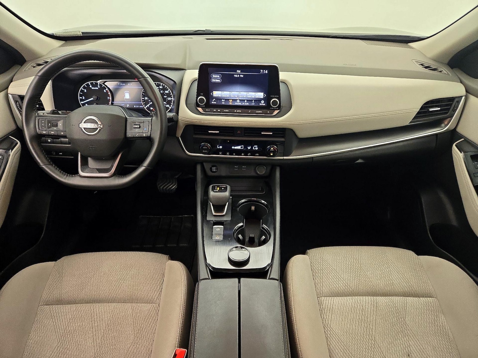 2025 Nissan Rogue SV - Photo 10