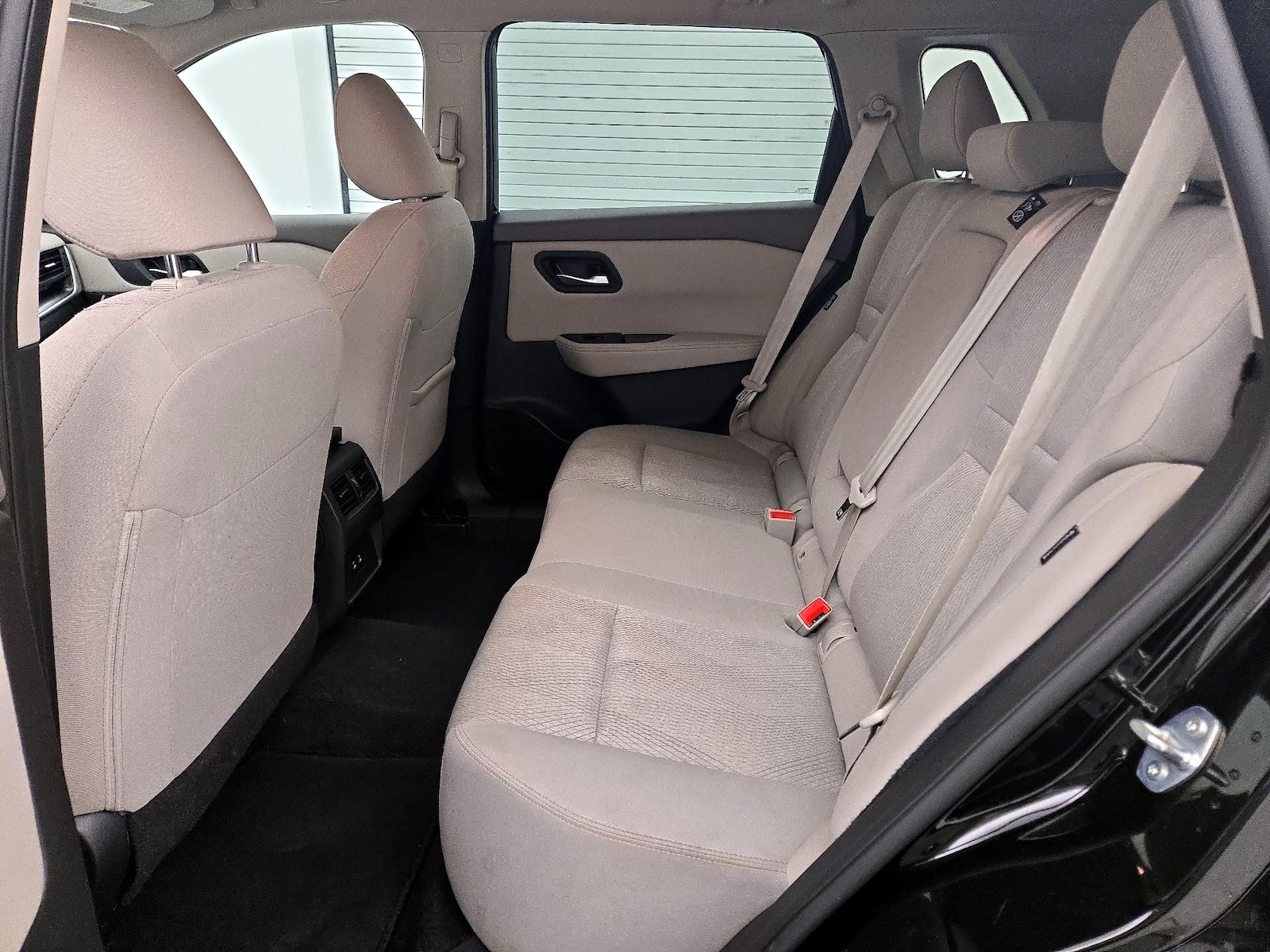 2025 Nissan Rogue SV - Photo 20