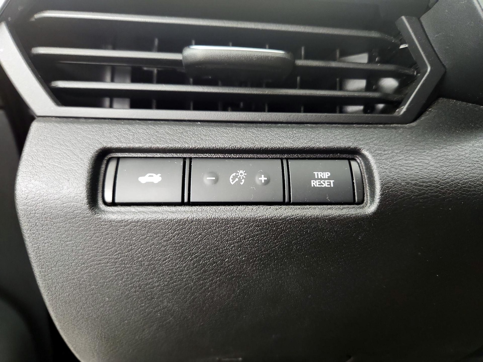 2025 Nissan Altima SV - Photo 12