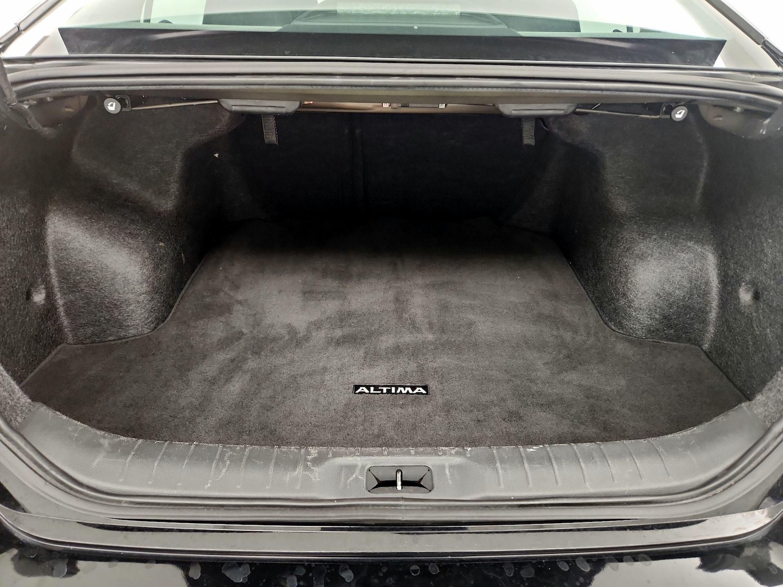 2025 Nissan Altima SV - Photo 19