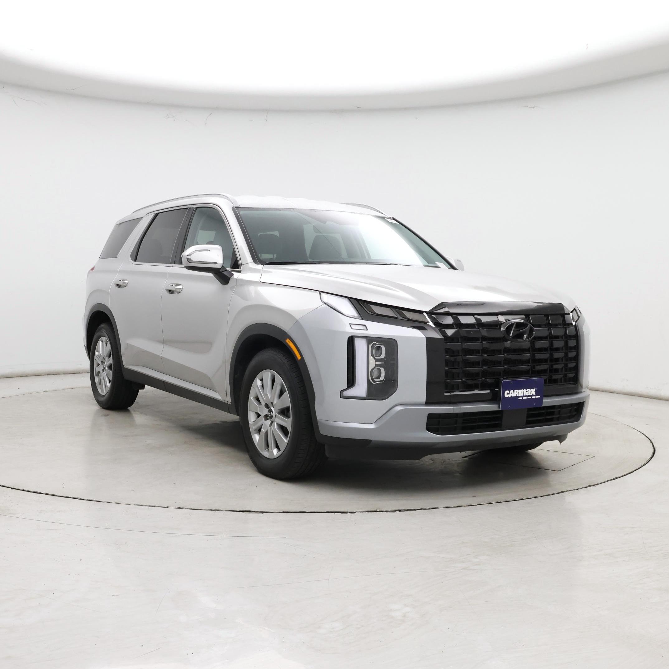 Silver 2025 Hyundai Palisade SUV / Crossover Front-Wheel Drive Automatic