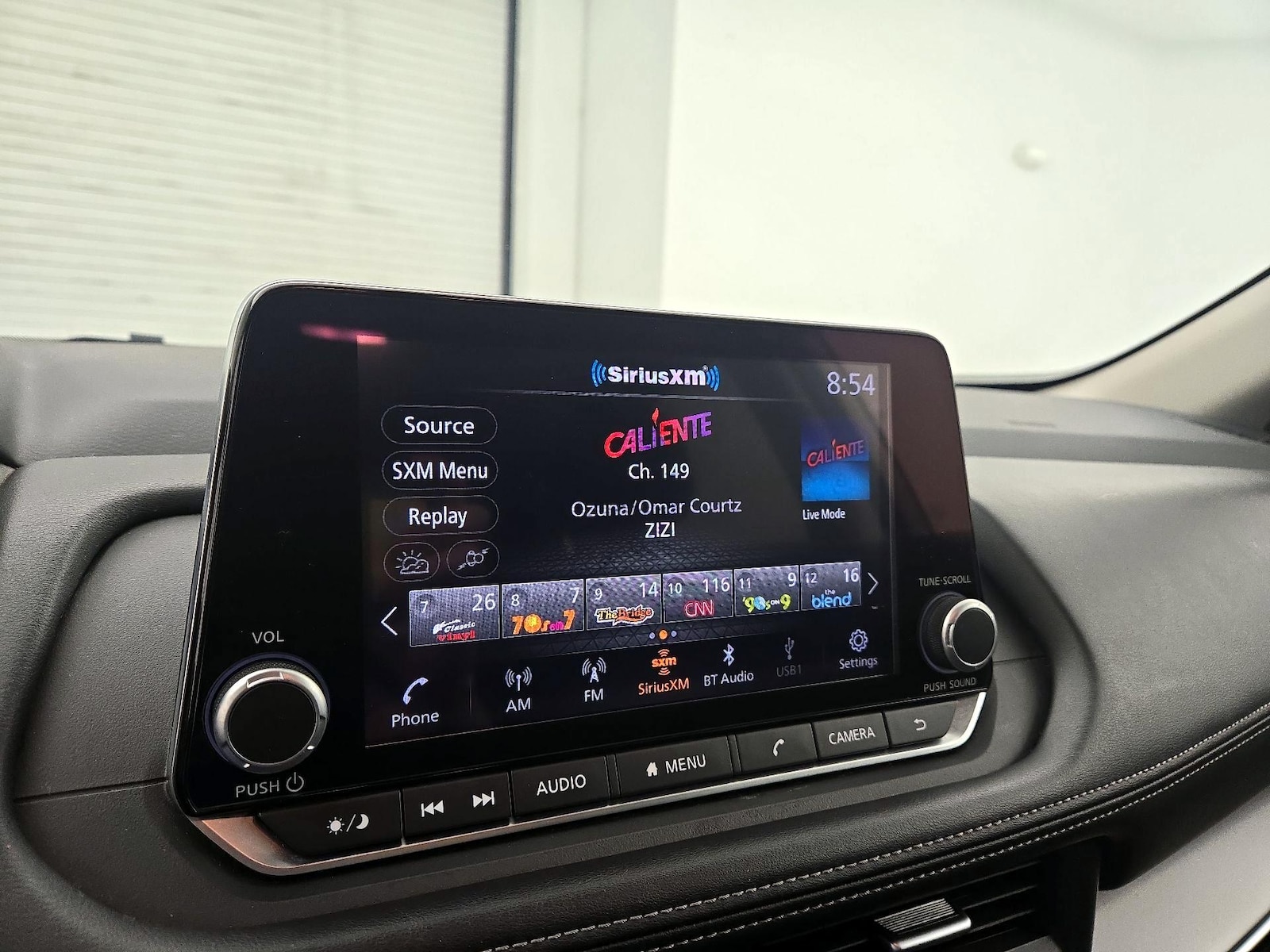 2025 Nissan Rogue SV - Photo 16