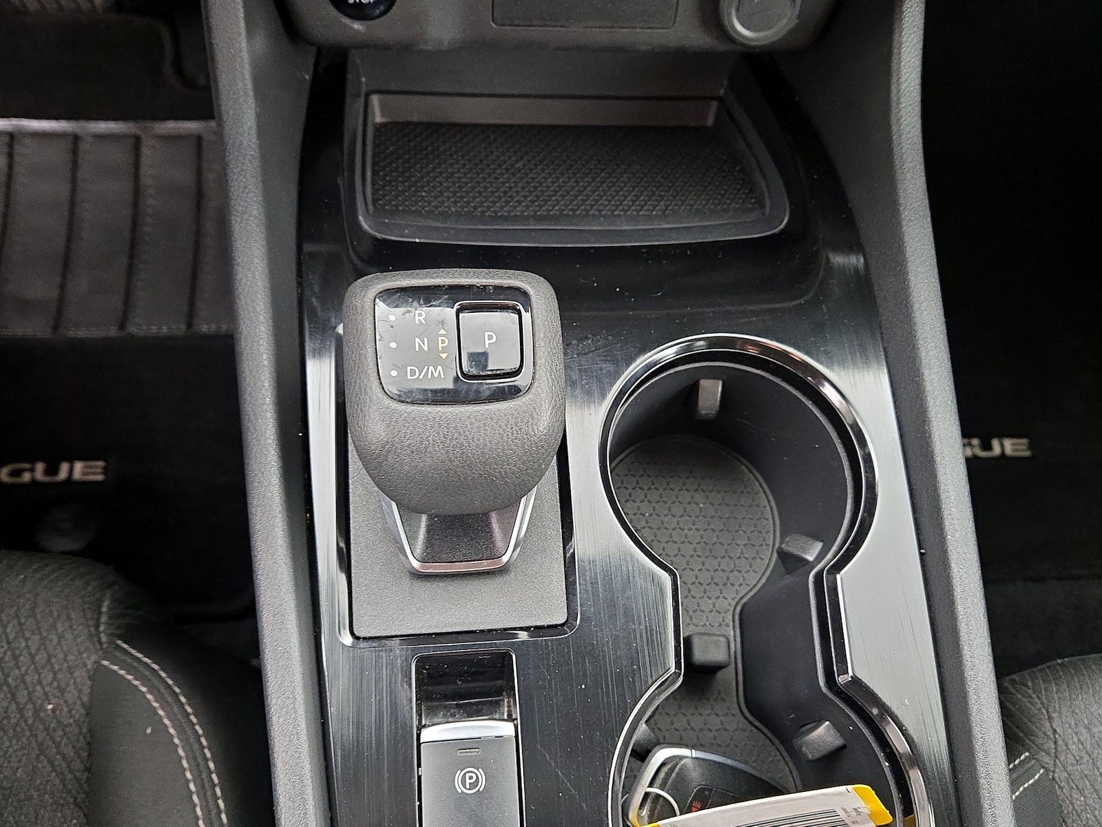 2025 Nissan Rogue SV - Photo 18