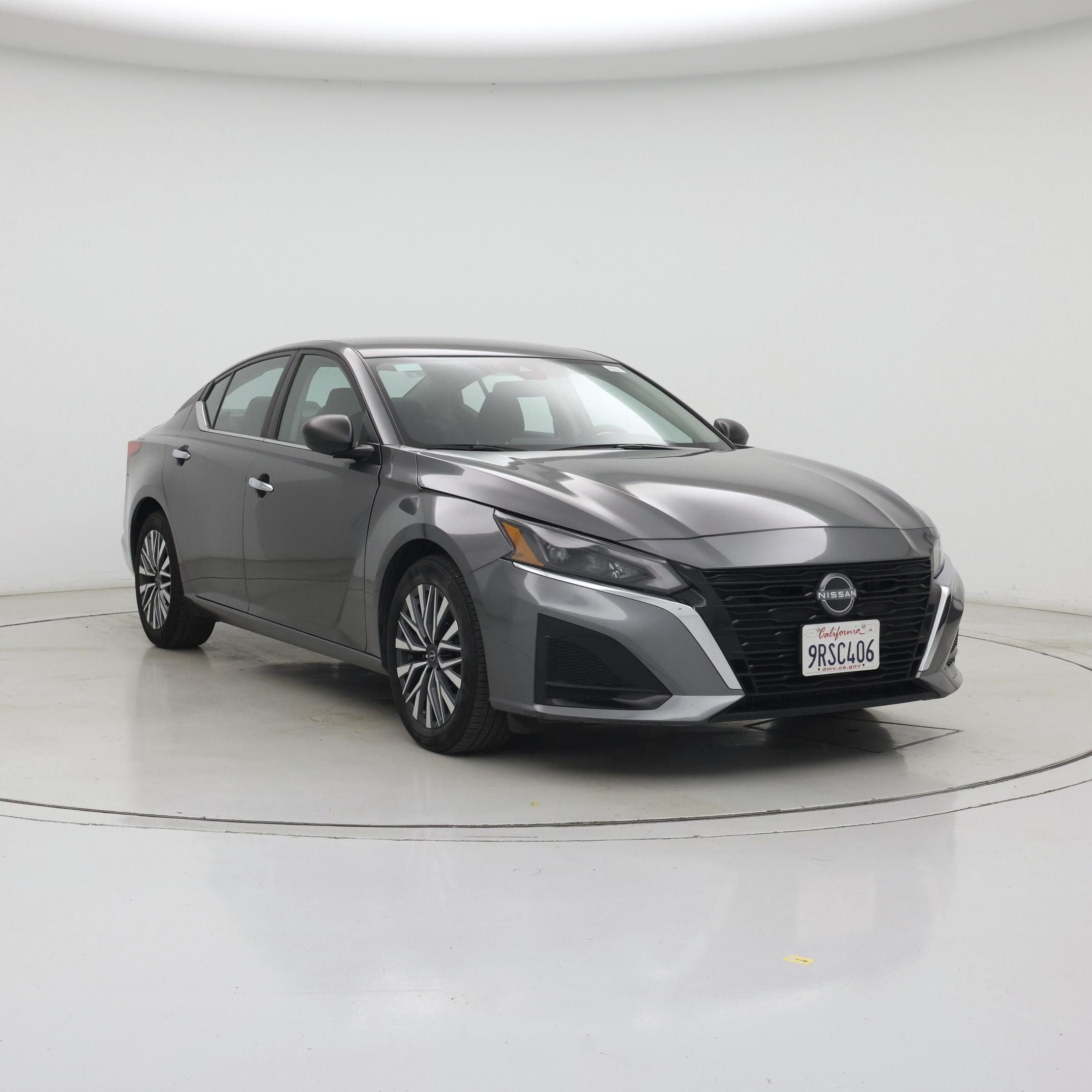 Gray 2025 Nissan Altima Sedan Front-Wheel Drive Automatic