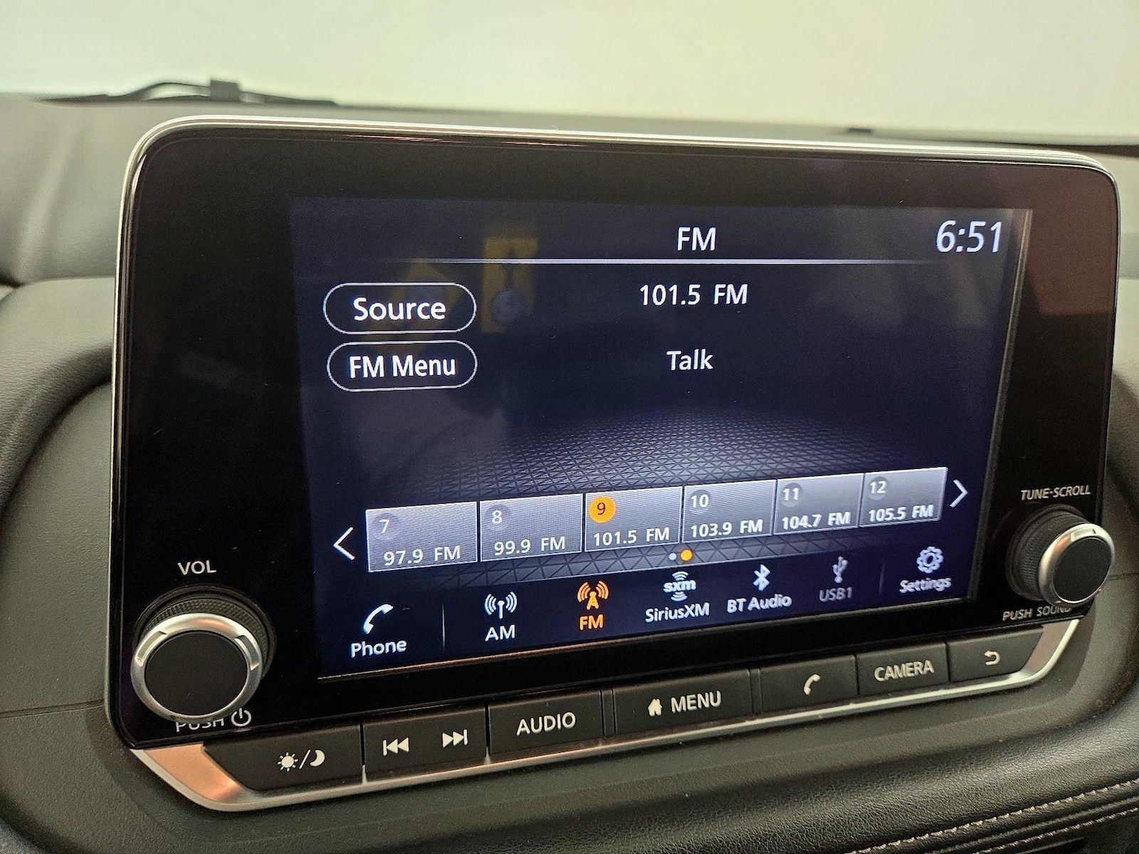 2025 Nissan Rogue SV - Photo 16