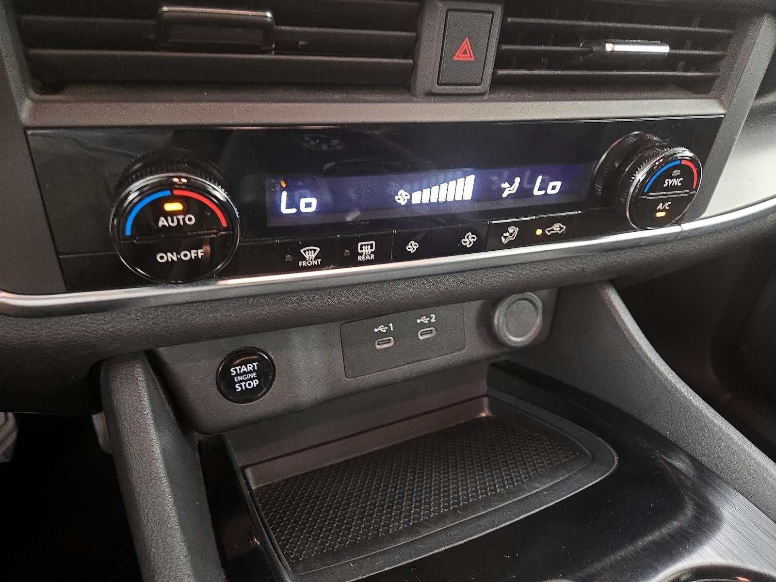2025 Nissan Rogue SV - Photo 17